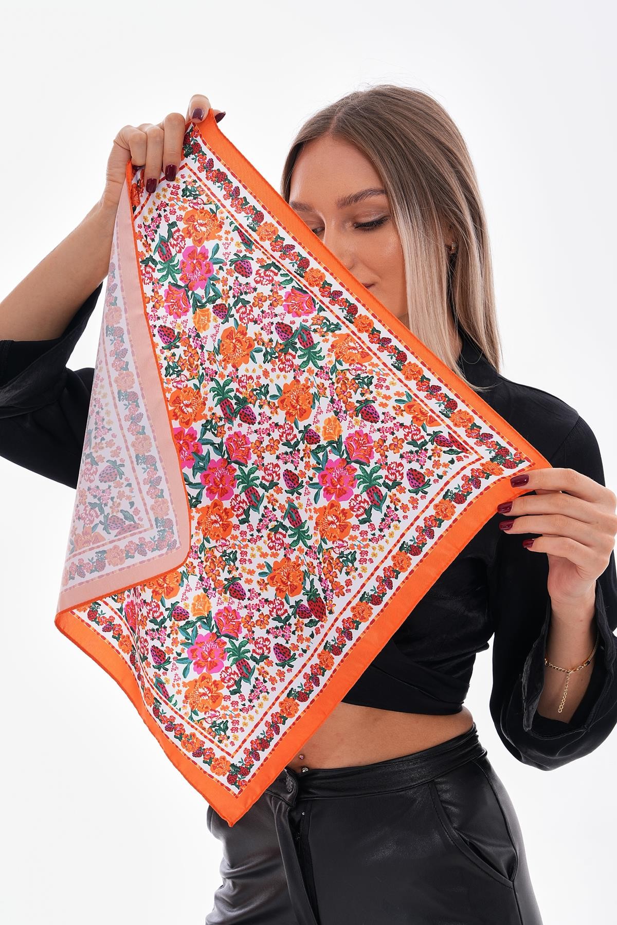 Kadın Turuncu Fular Çiçek Desenli 15307