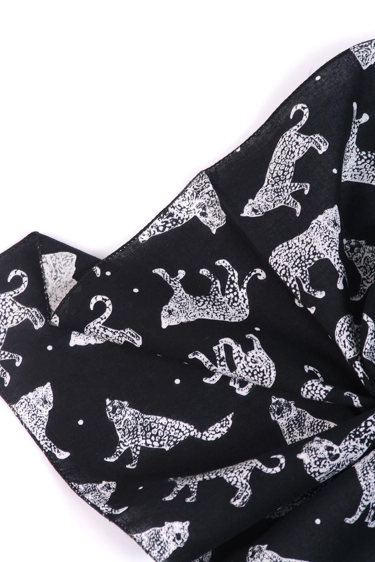 Leopar Desenli Siyah Fular 12349