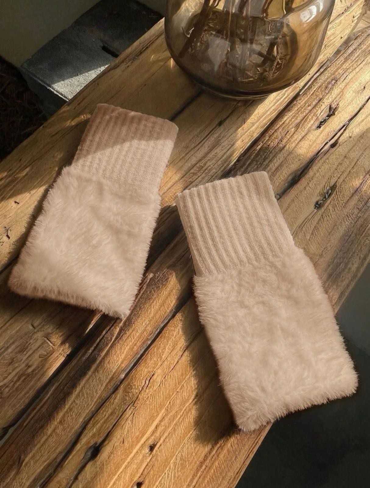 Vizon Peluş Kesik Eldiven