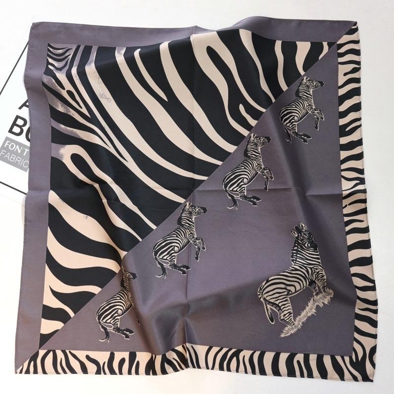Kadın Fular Antrasit Zebra Desenli 15241