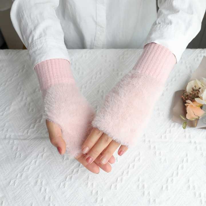 Pembe Peluş Kesik Eldiven