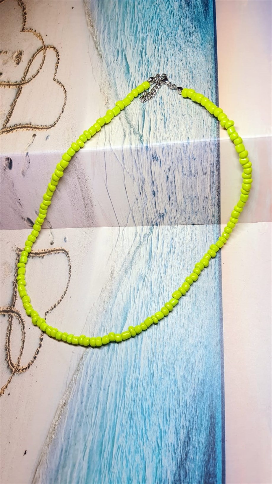 Female peanut green neon color bead necklace