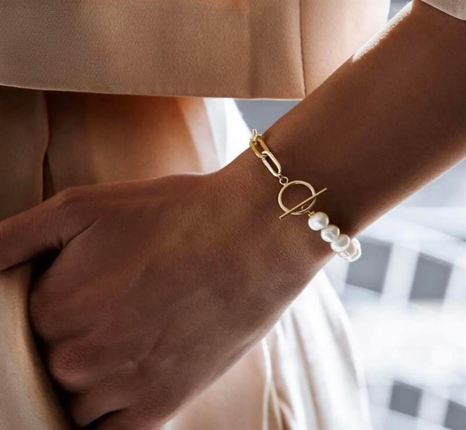 Female pearl t Locked chain bracelet