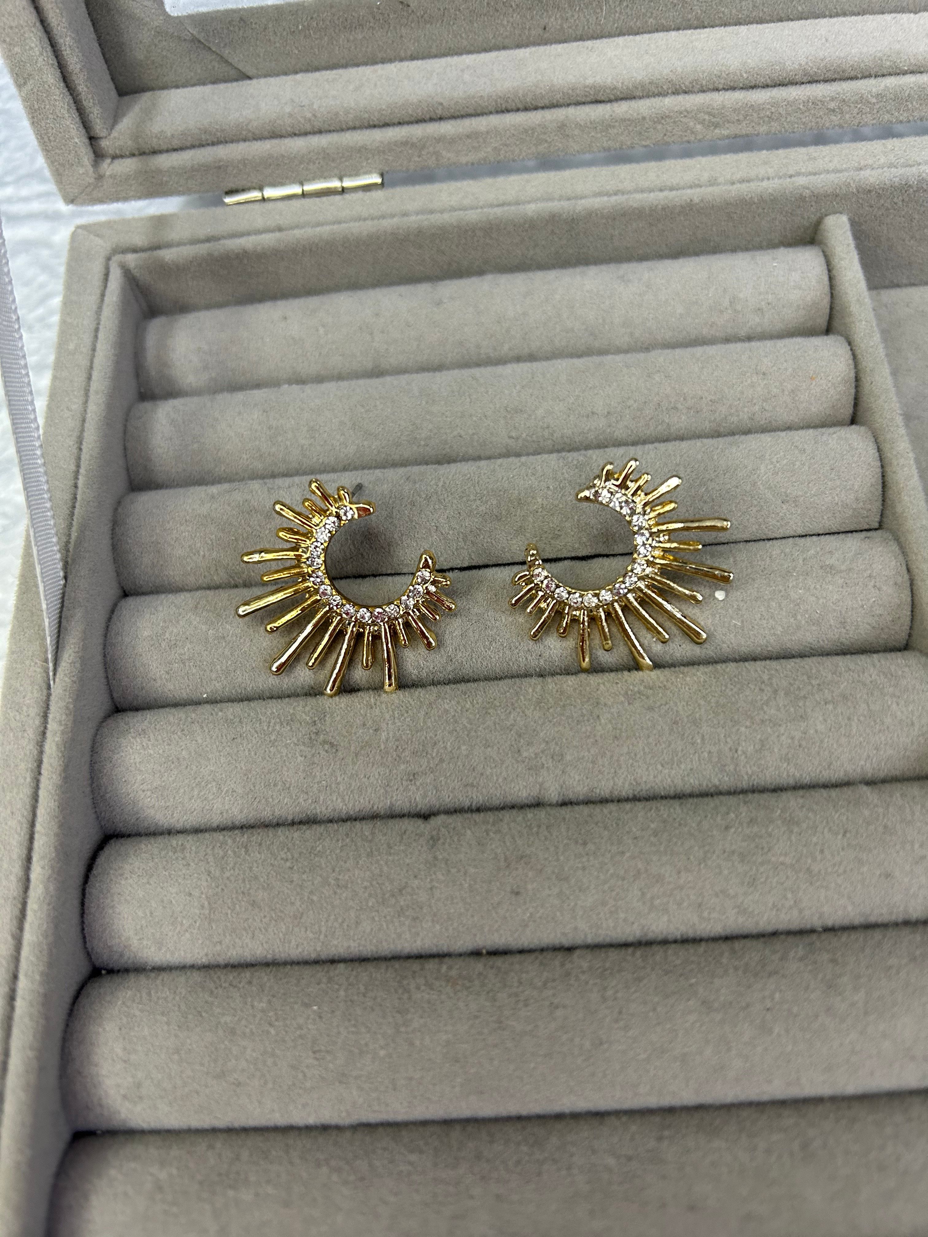 Gold Taşlı Güneş Küpe