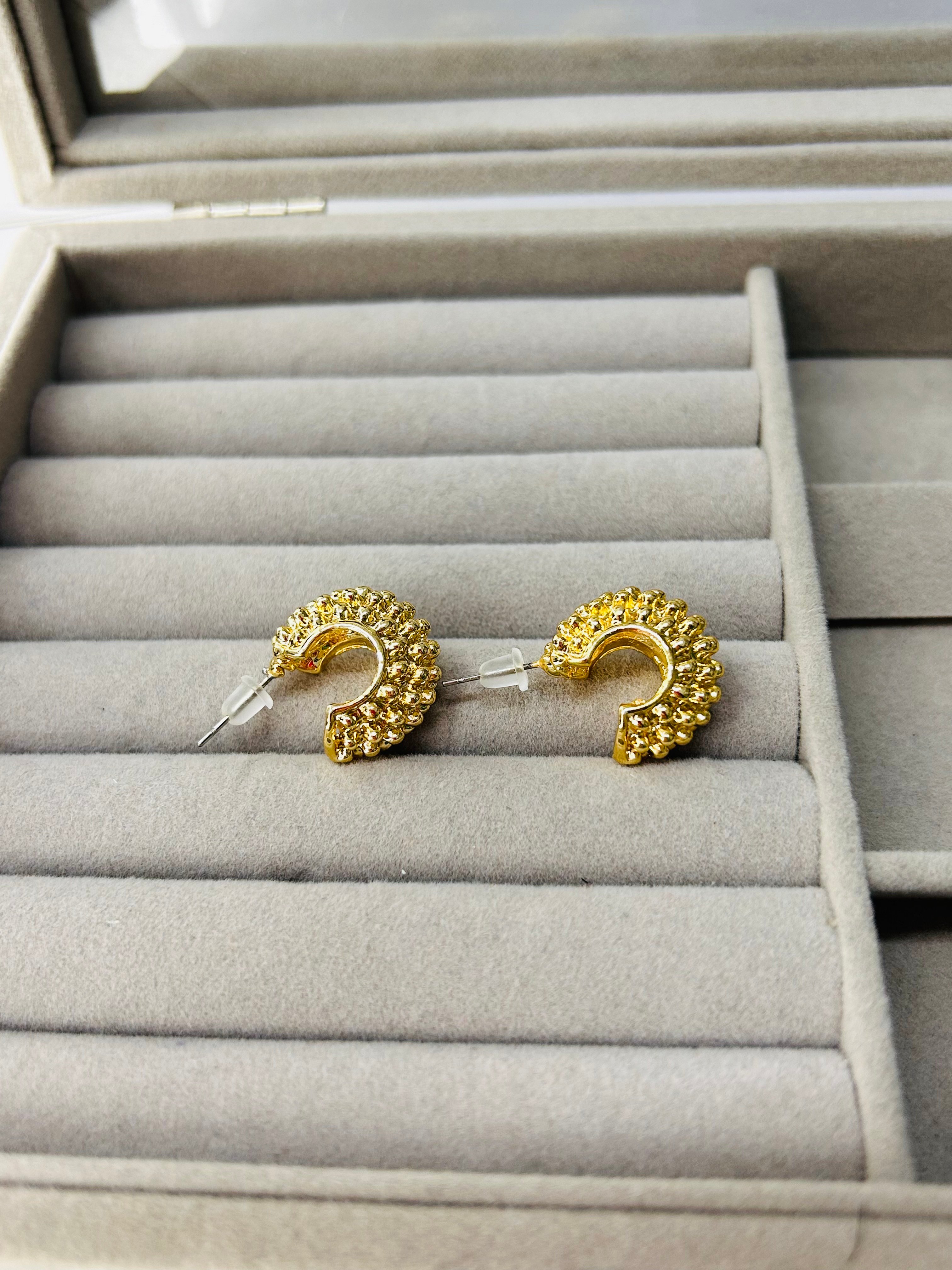 Gold Topik Hoop Earrings