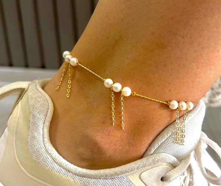 Female pearl chain rocking anklet