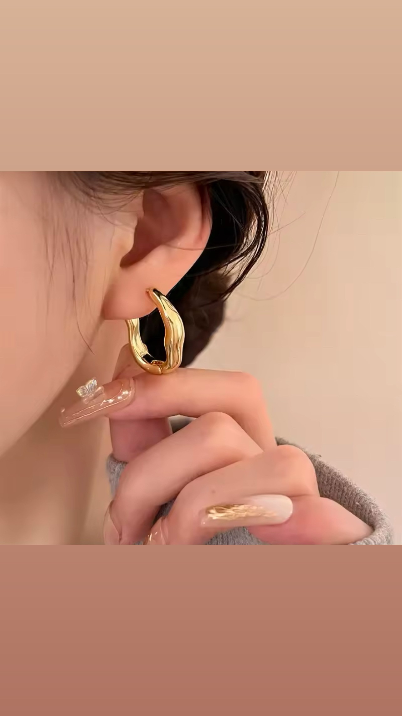 Gold Eğimli Halka Küpe