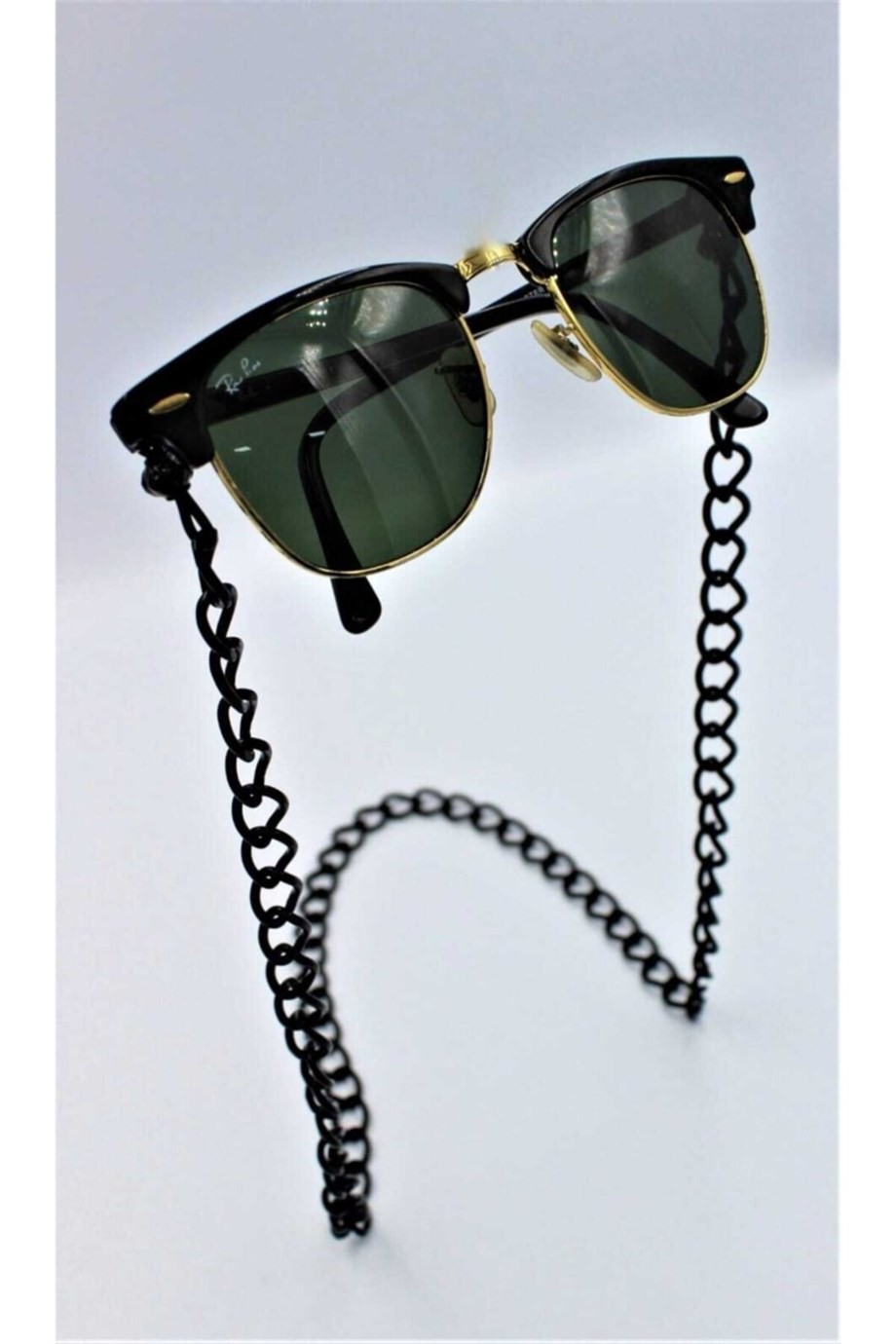 Women black glasses chain