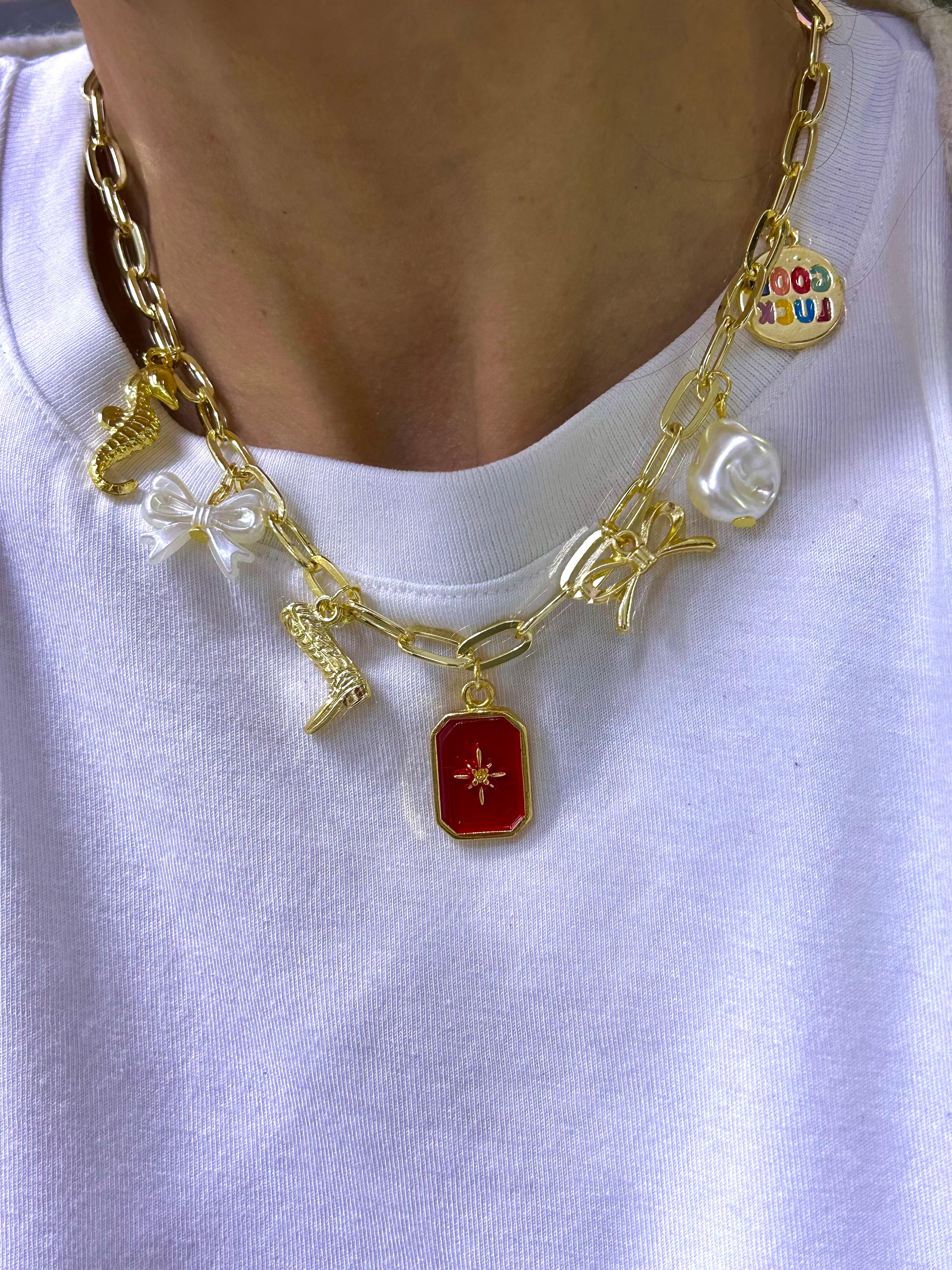 Vip Çizmeli Charm Kolye