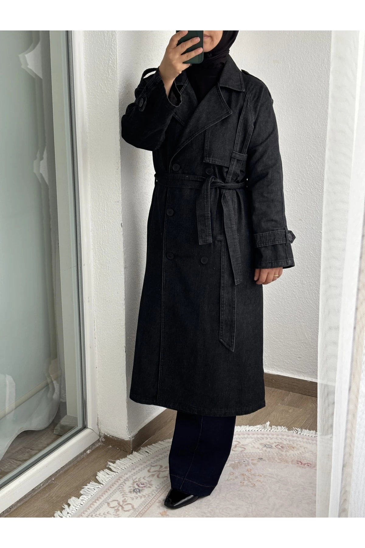 Siyah Trençkot
