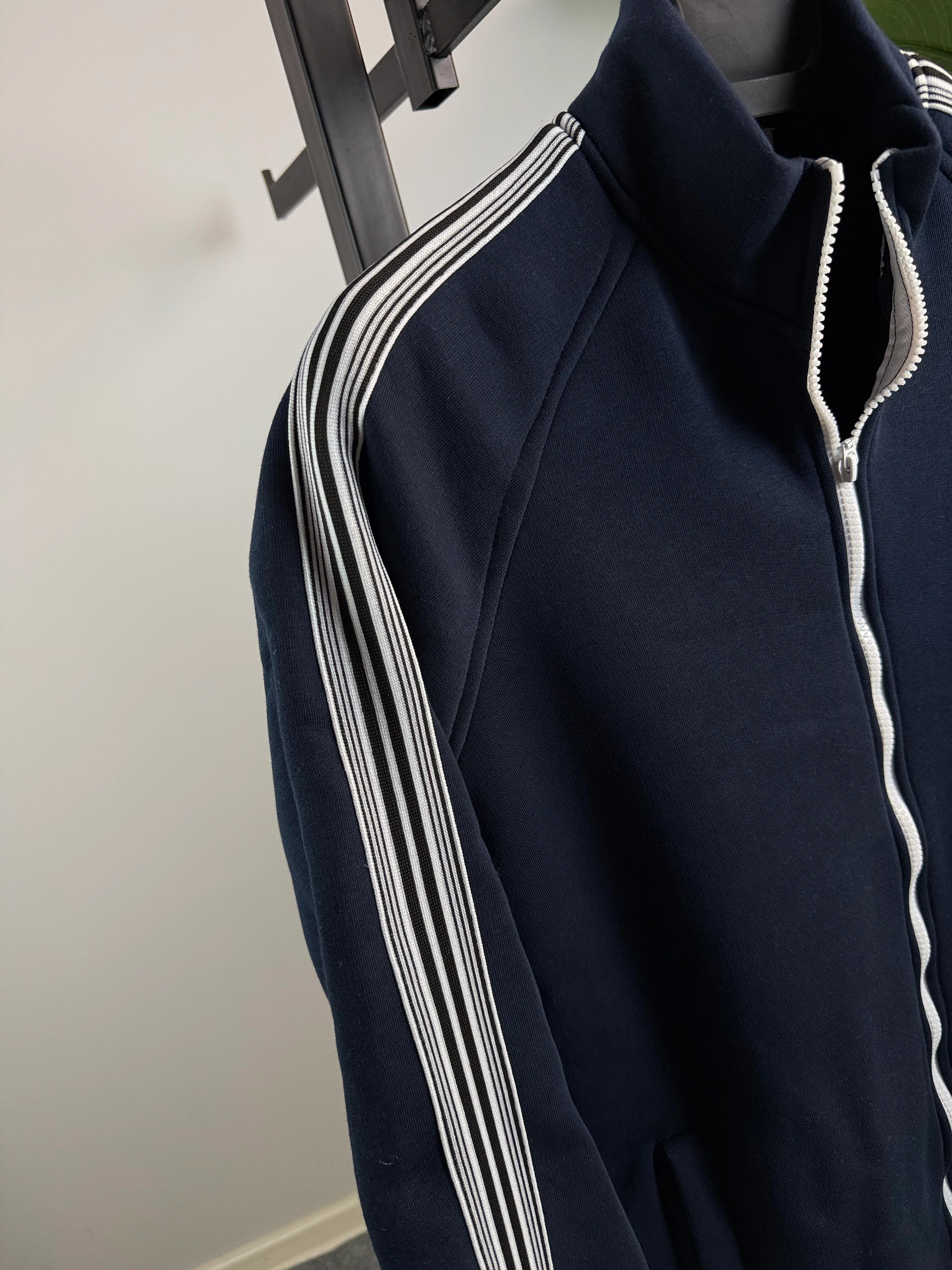 Lacivert Renk Üçiplik Şardonlu Tam Fermuarlı Erkek Hırka