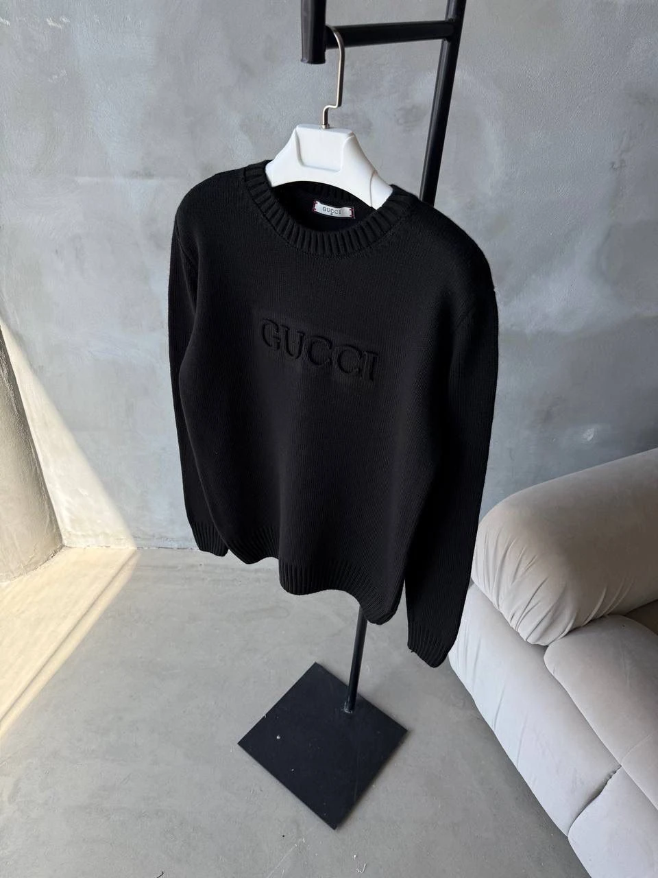 KABARTMA DESENLİ SİYAH ERKEK TRİKO