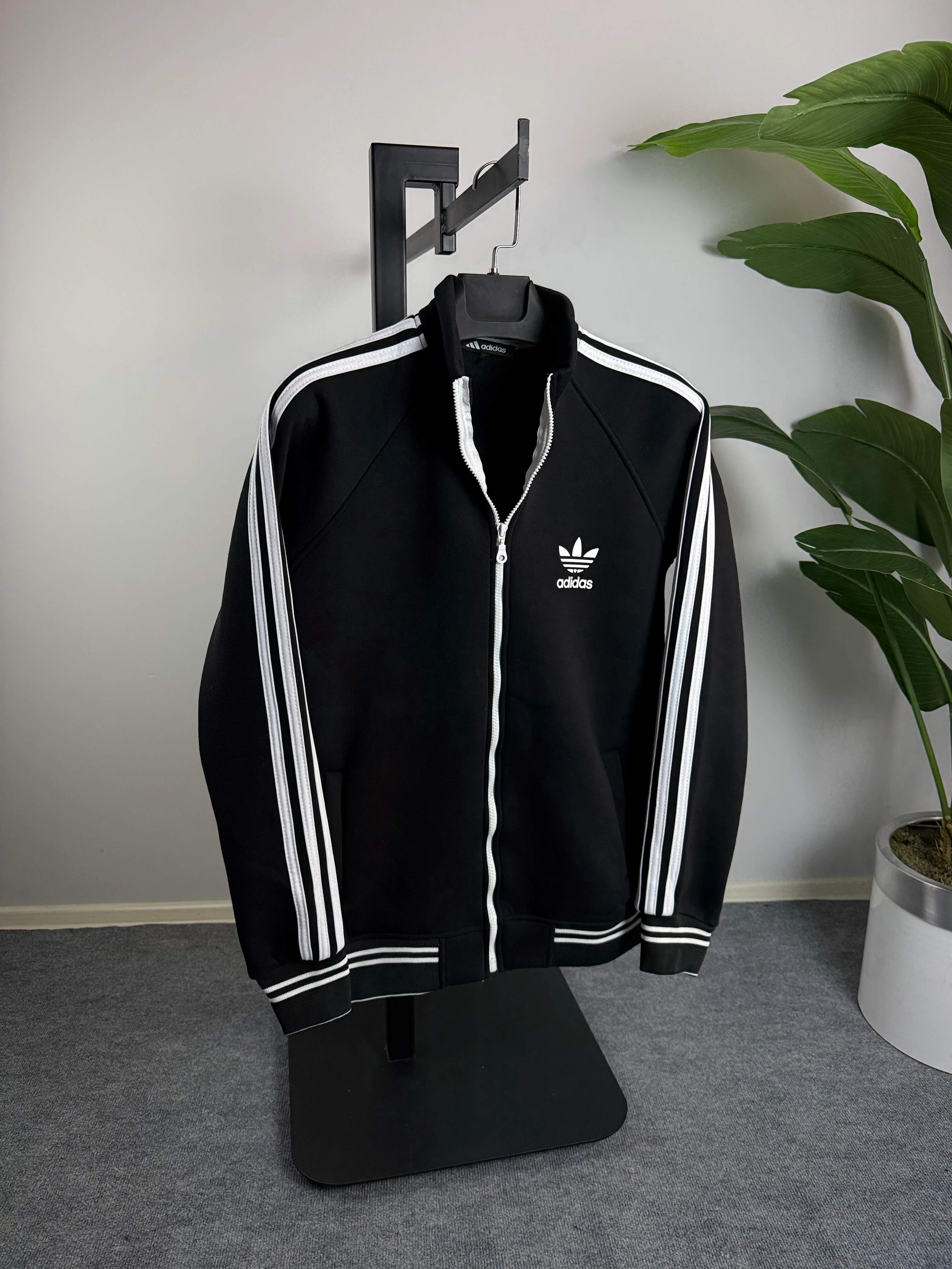 Üç Şeritli Siyah Üçiplik Şardonlu Erkek Hırka