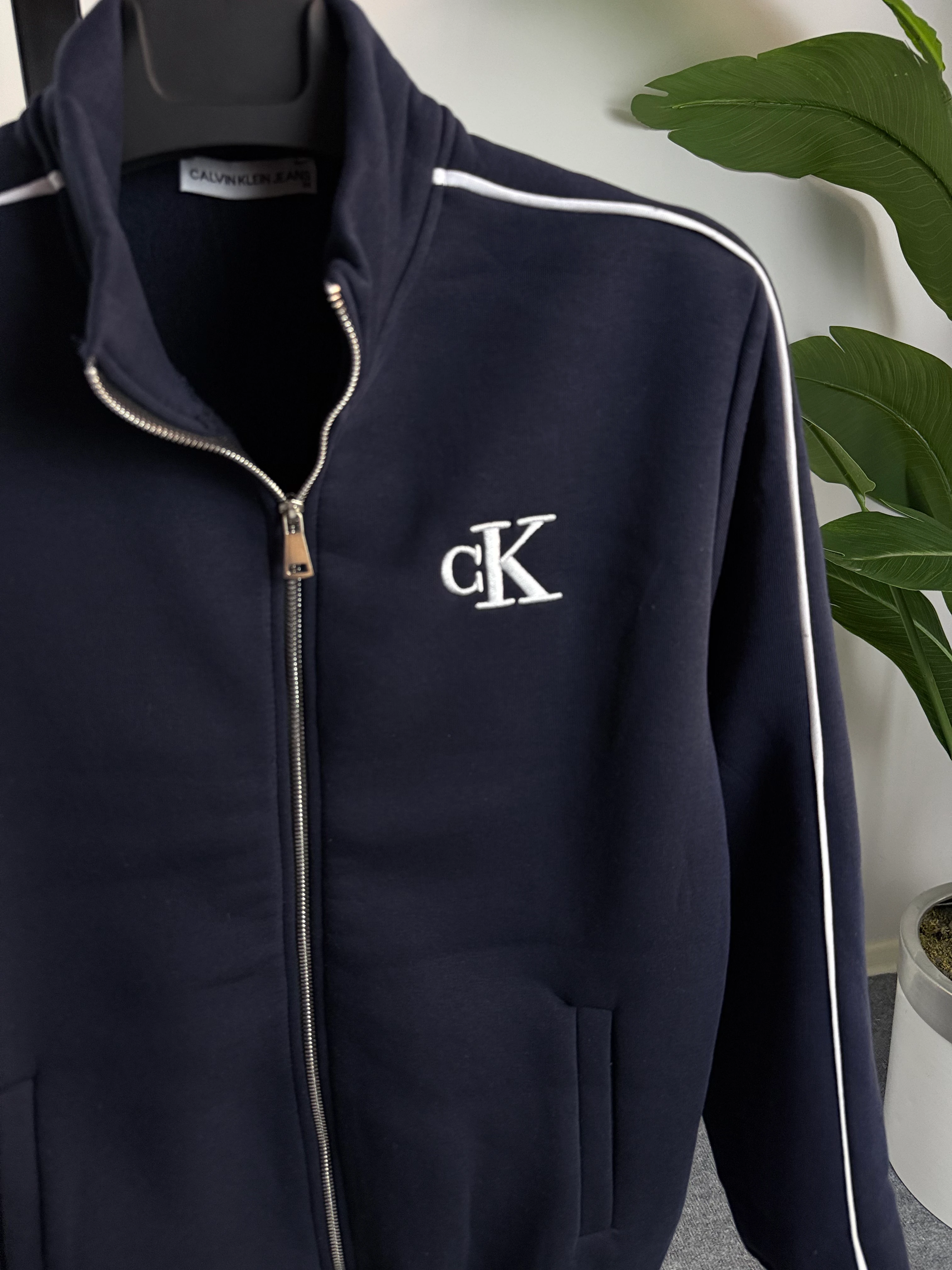 Lacivert Renk Üçiplik Şardonlu Tam Fermuarlı Erkek Hırka