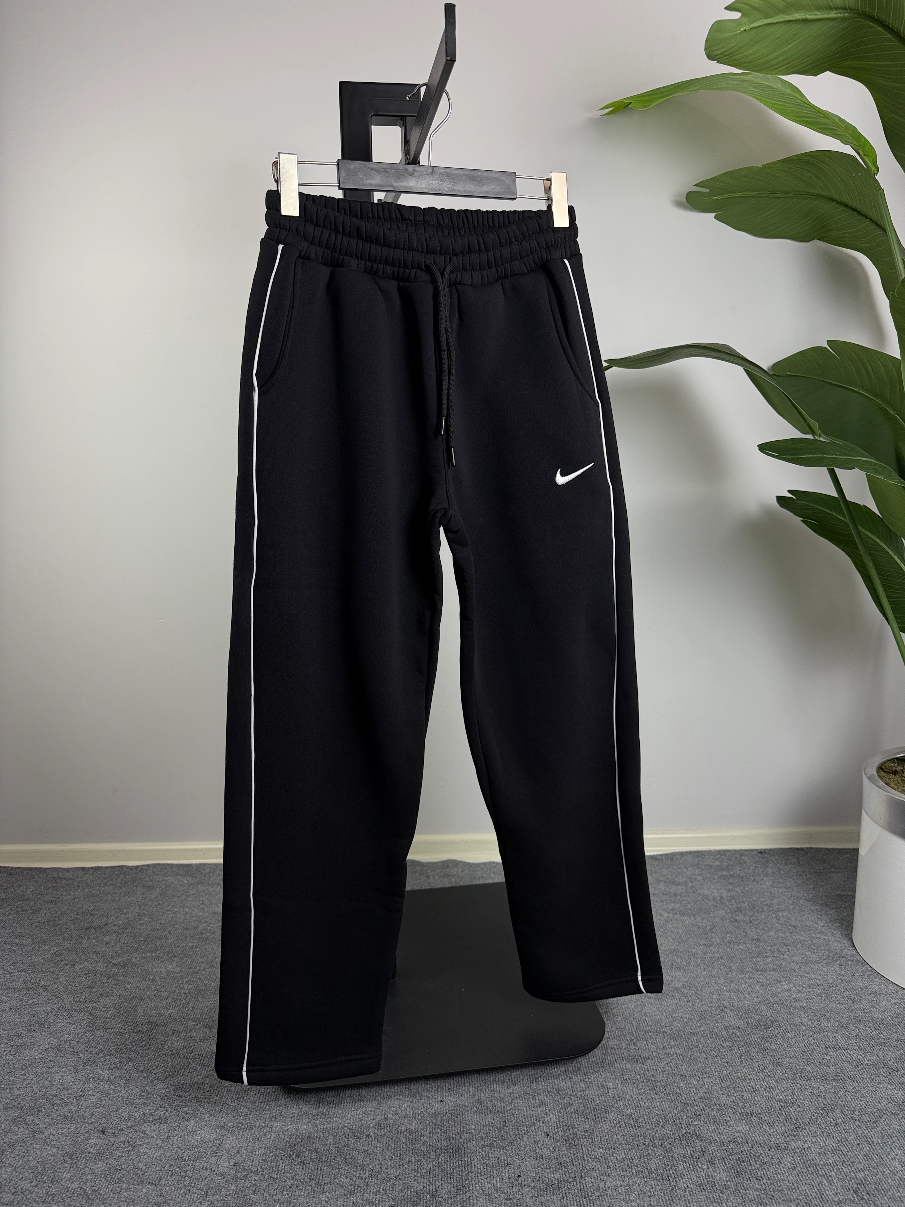 Baggy Eşofman Nakış İşleme Üçiplik Şardonlu Siyah