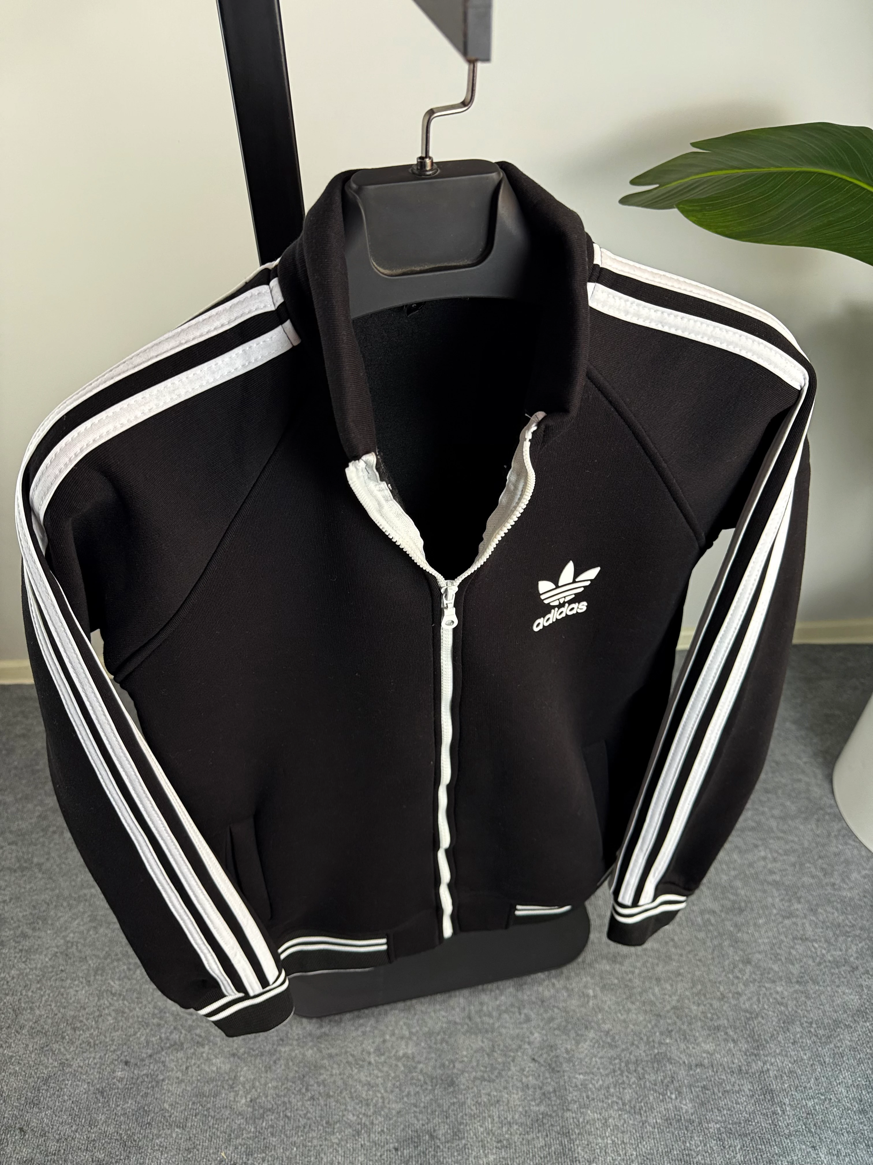 Üç Şeritli Siyah Üçiplik Şardonlu Erkek Hırka