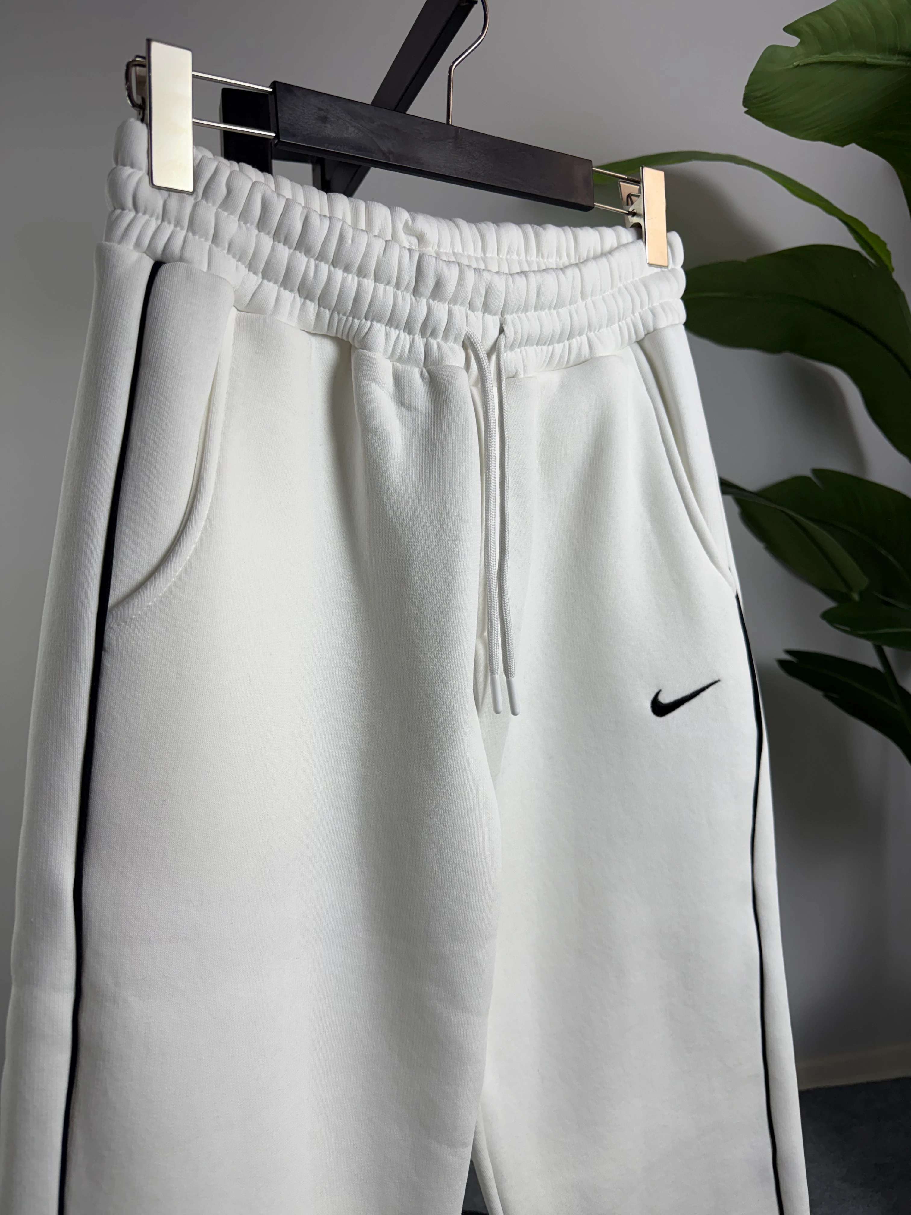 Baggy Eşofman Nakış İşleme Üçiplik Şardonlu Beyaz