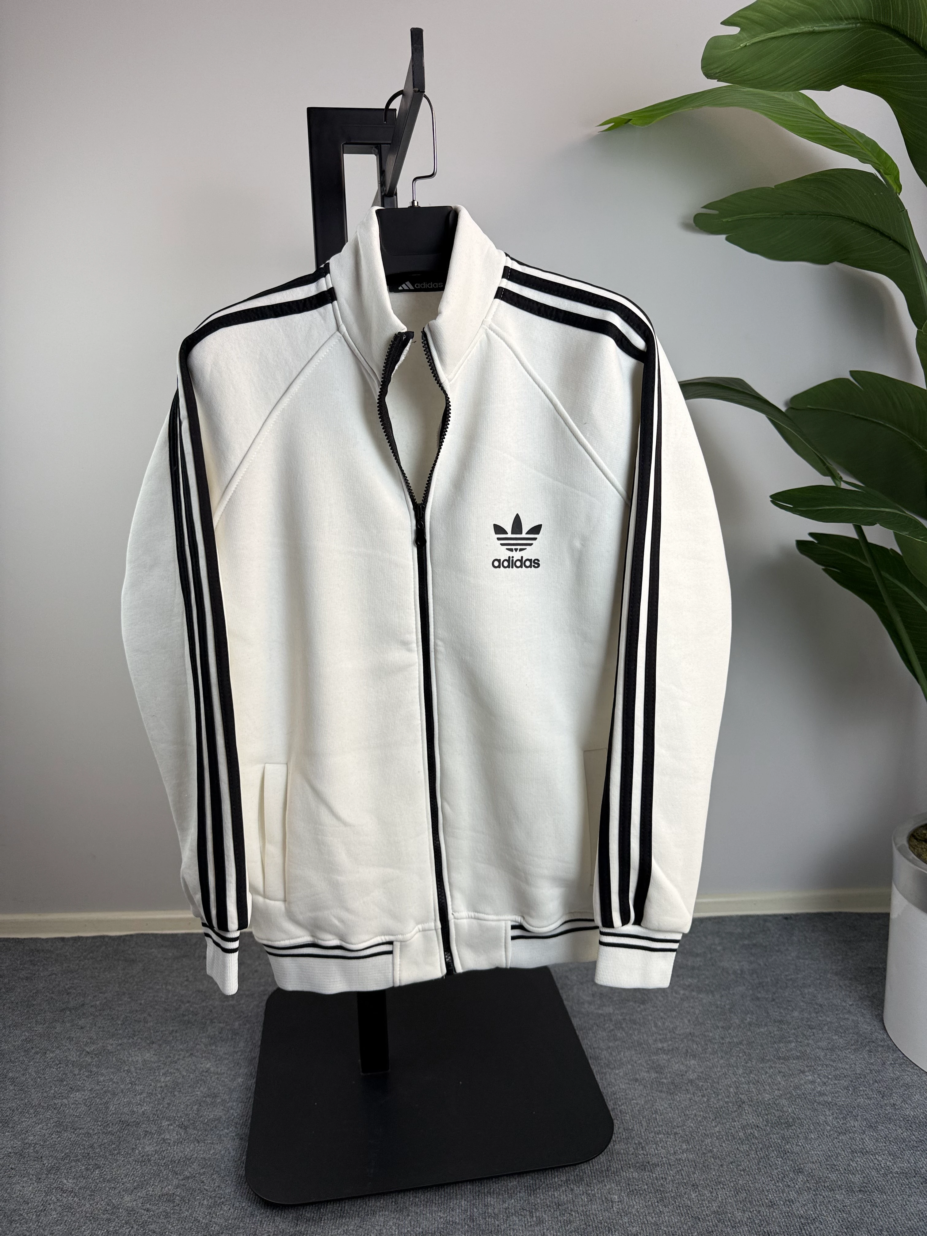 Üç Şeritli Beyaz Renk Üçiplik Şardonlu Tam Fermuarlı Erkek Hırka