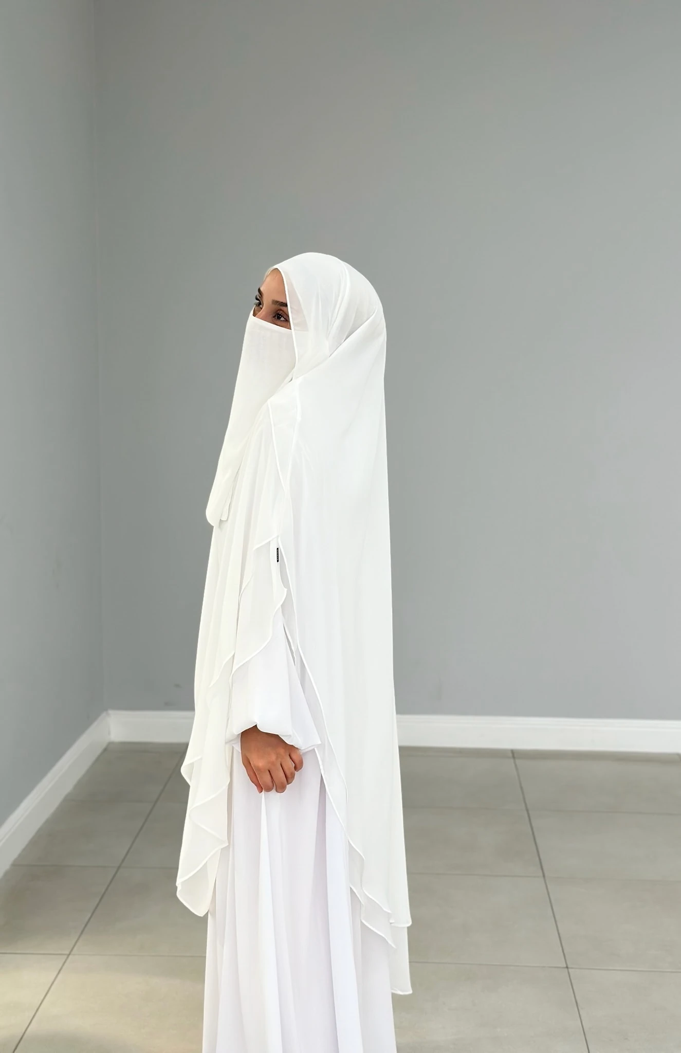 GÖLGELİ ŞİFON SUFLE UZUN BEYAZ 