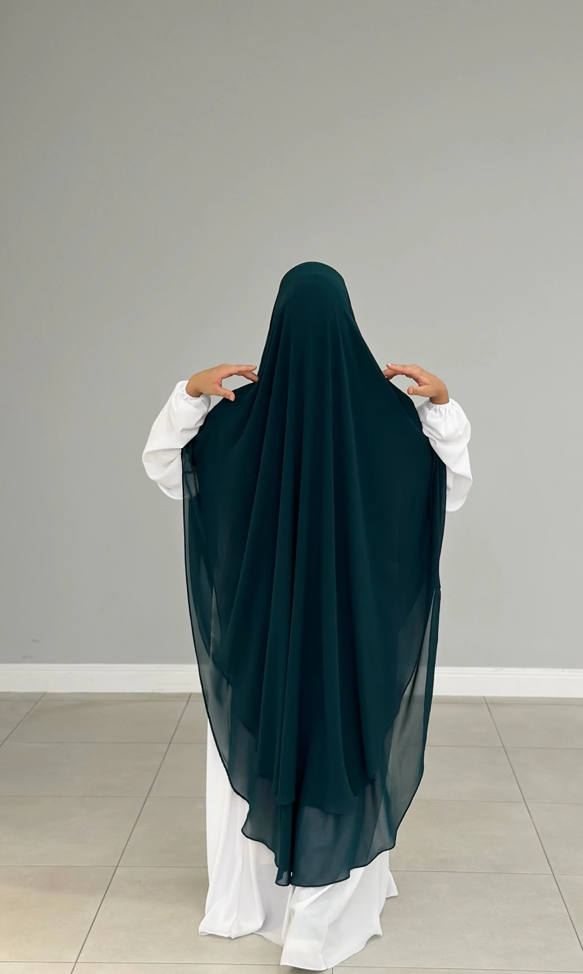 GÖLGELİ ŞİFON SUFLE UZUN  ZÜMRÜT YEŞİLİ