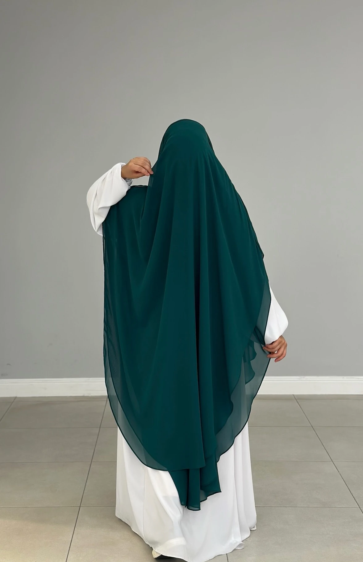 GÖLGELİ ŞİFON SUFLE UZUN CANLI YEŞİL