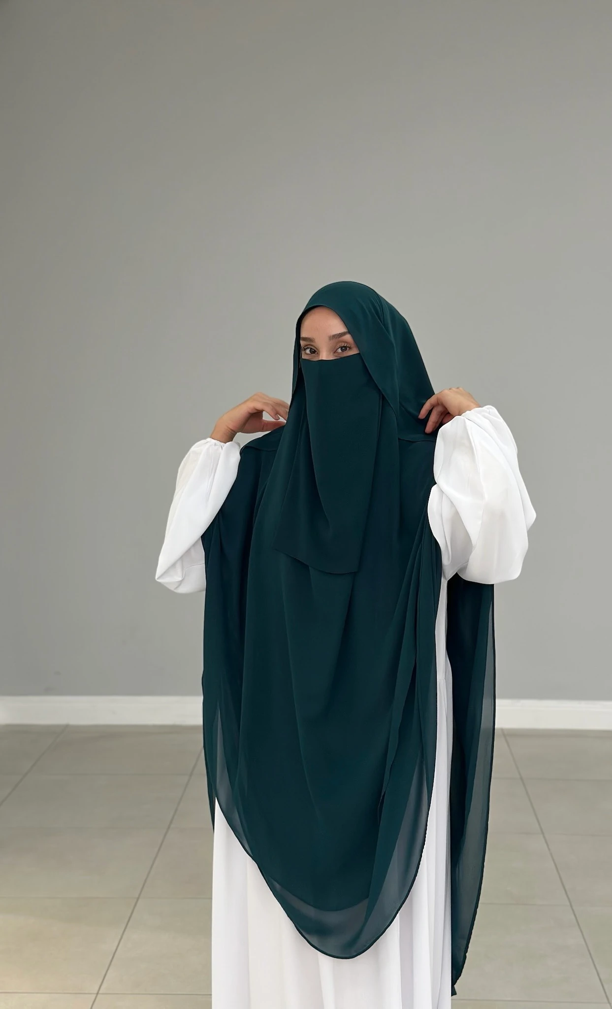 GÖLGELİ ŞİFON SUFLE UZUN  ZÜMRÜT YEŞİLİ