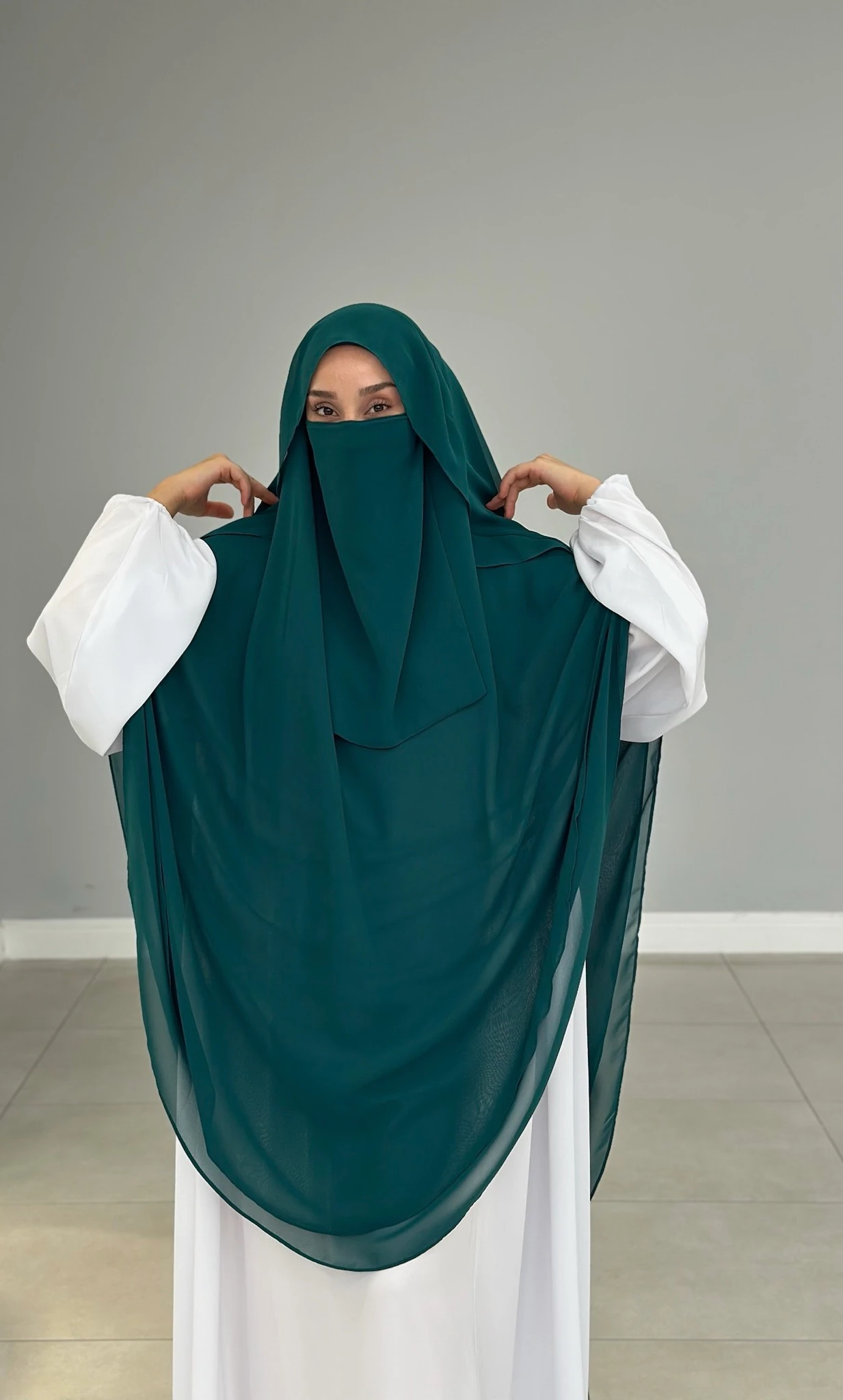 GÖLGELİ ŞİFON SUFLE UZUN CANLI YEŞİL