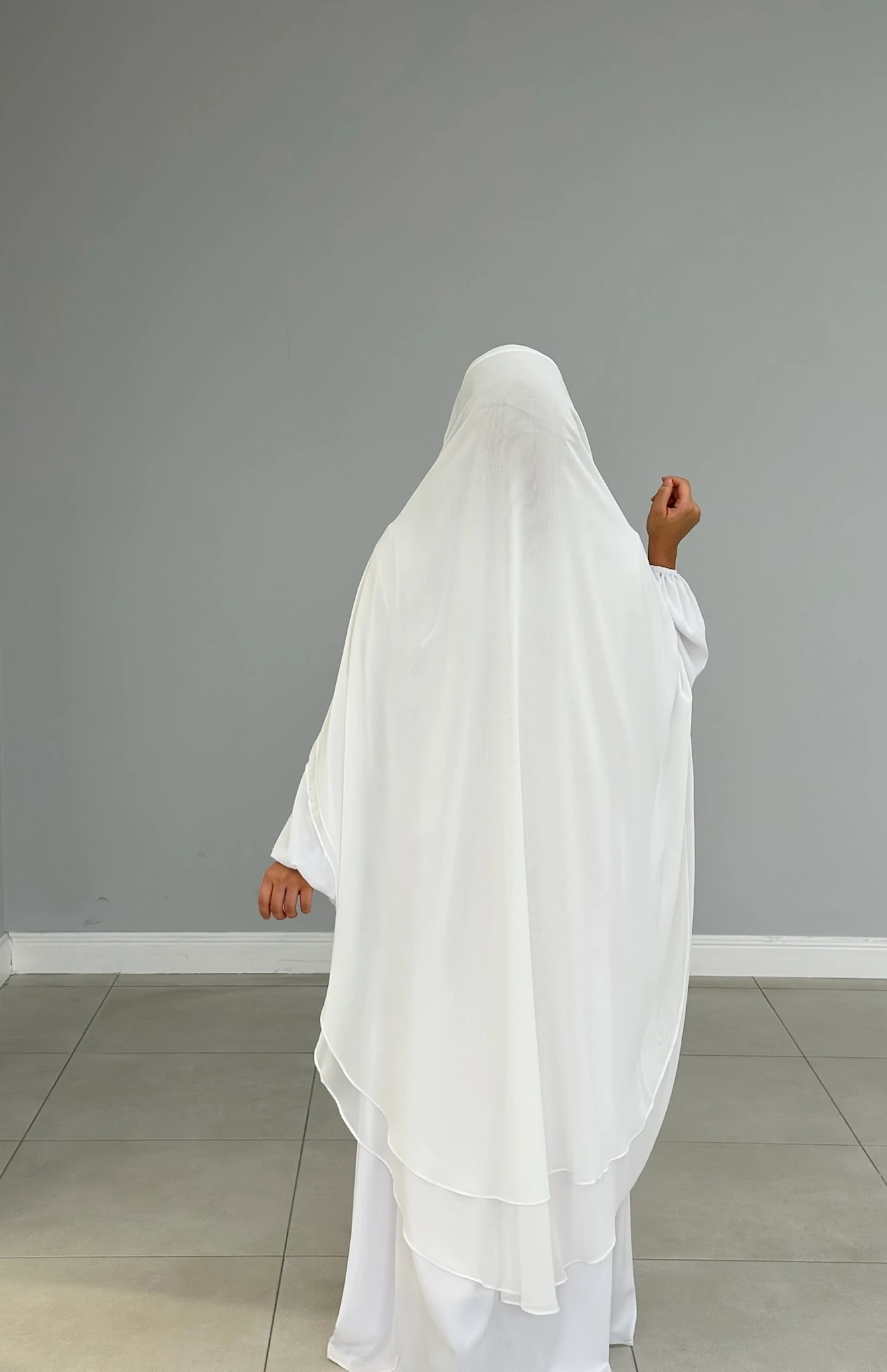 GÖLGELİ ŞİFON SUFLE UZUN BEYAZ 