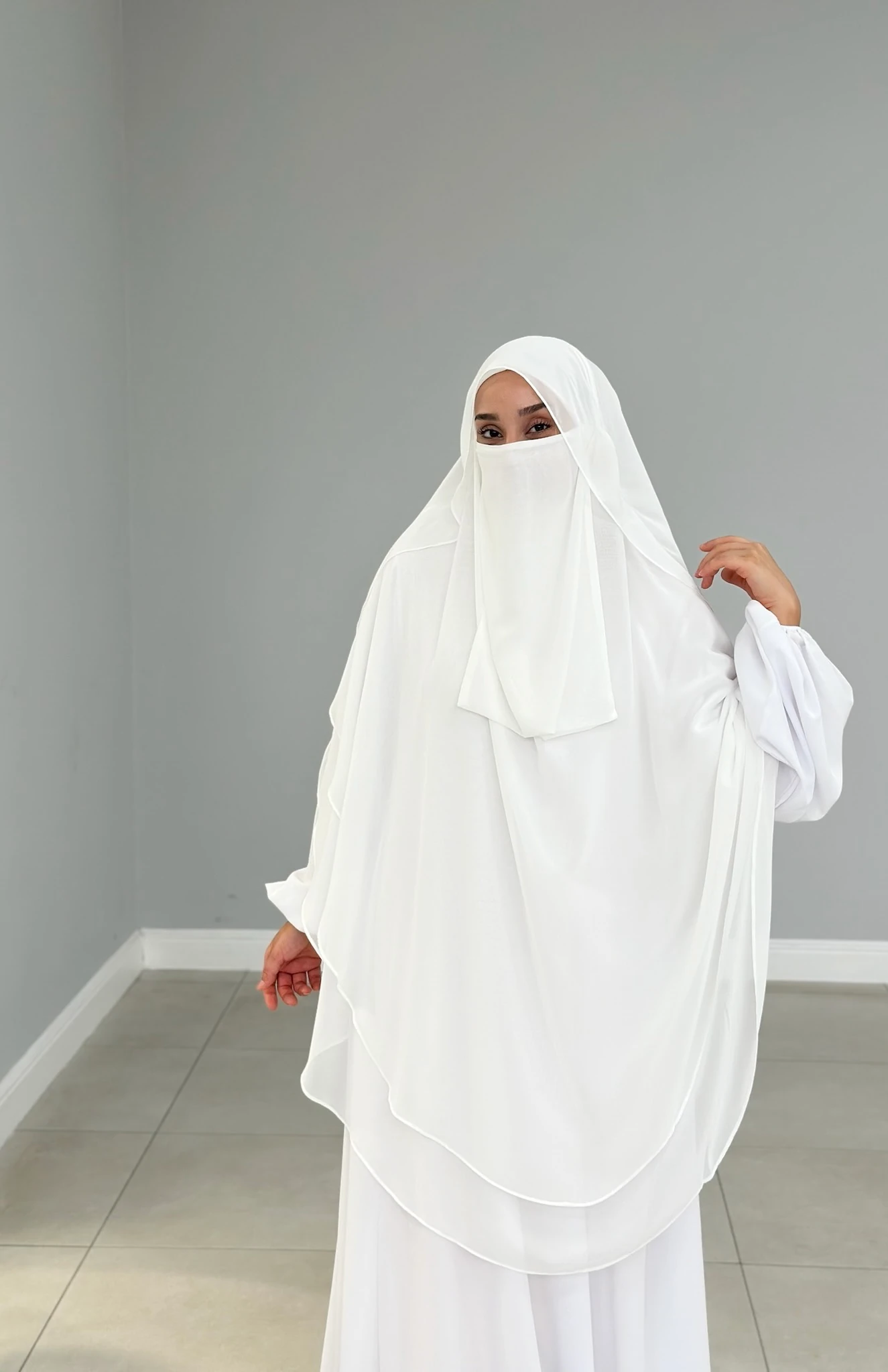 GÖLGELİ ŞİFON SUFLE UZUN BEYAZ 