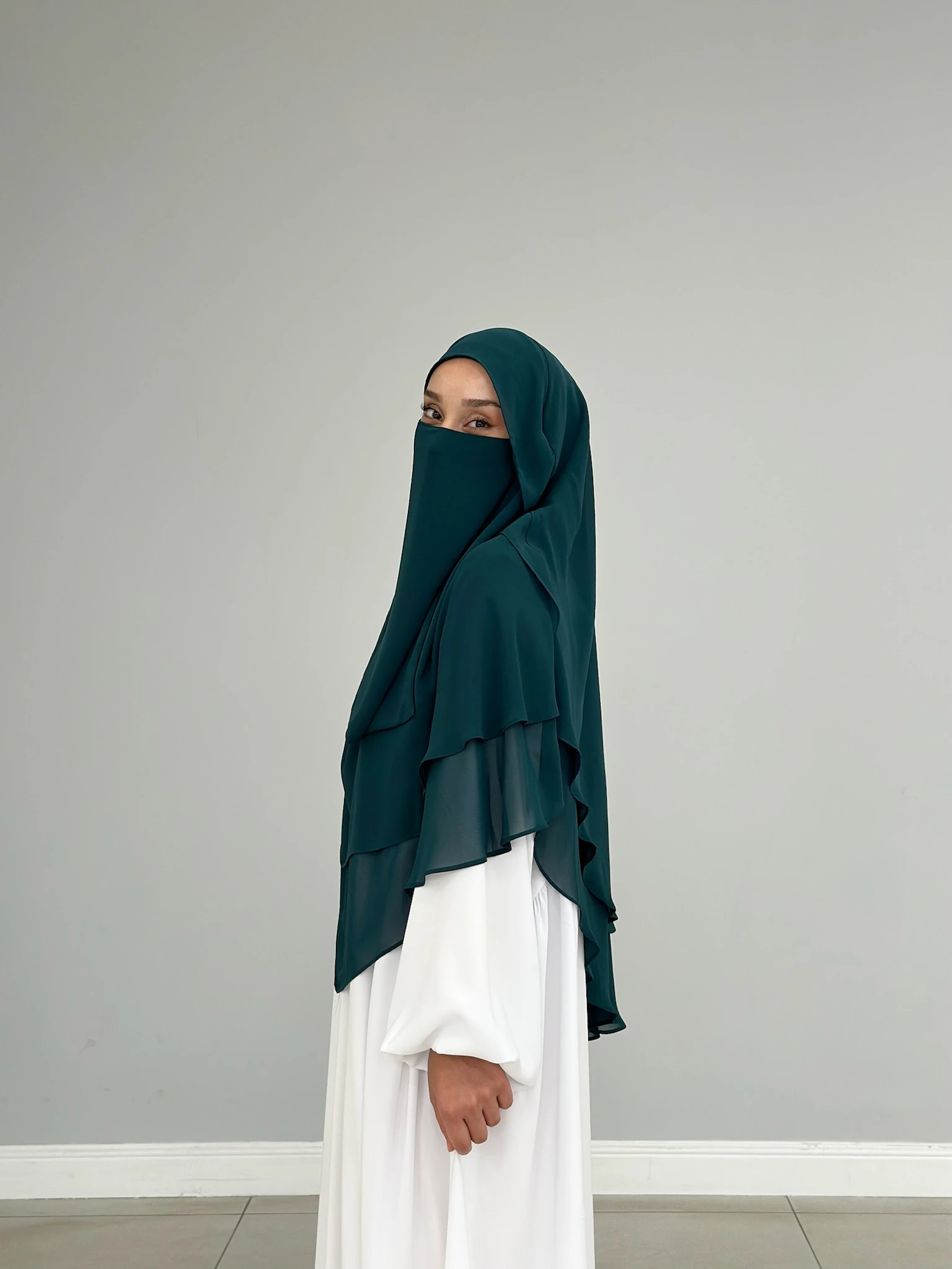 GÖLGELİ ŞİFON SUFLE ORTA ZÜMRÜT YEŞİLİ