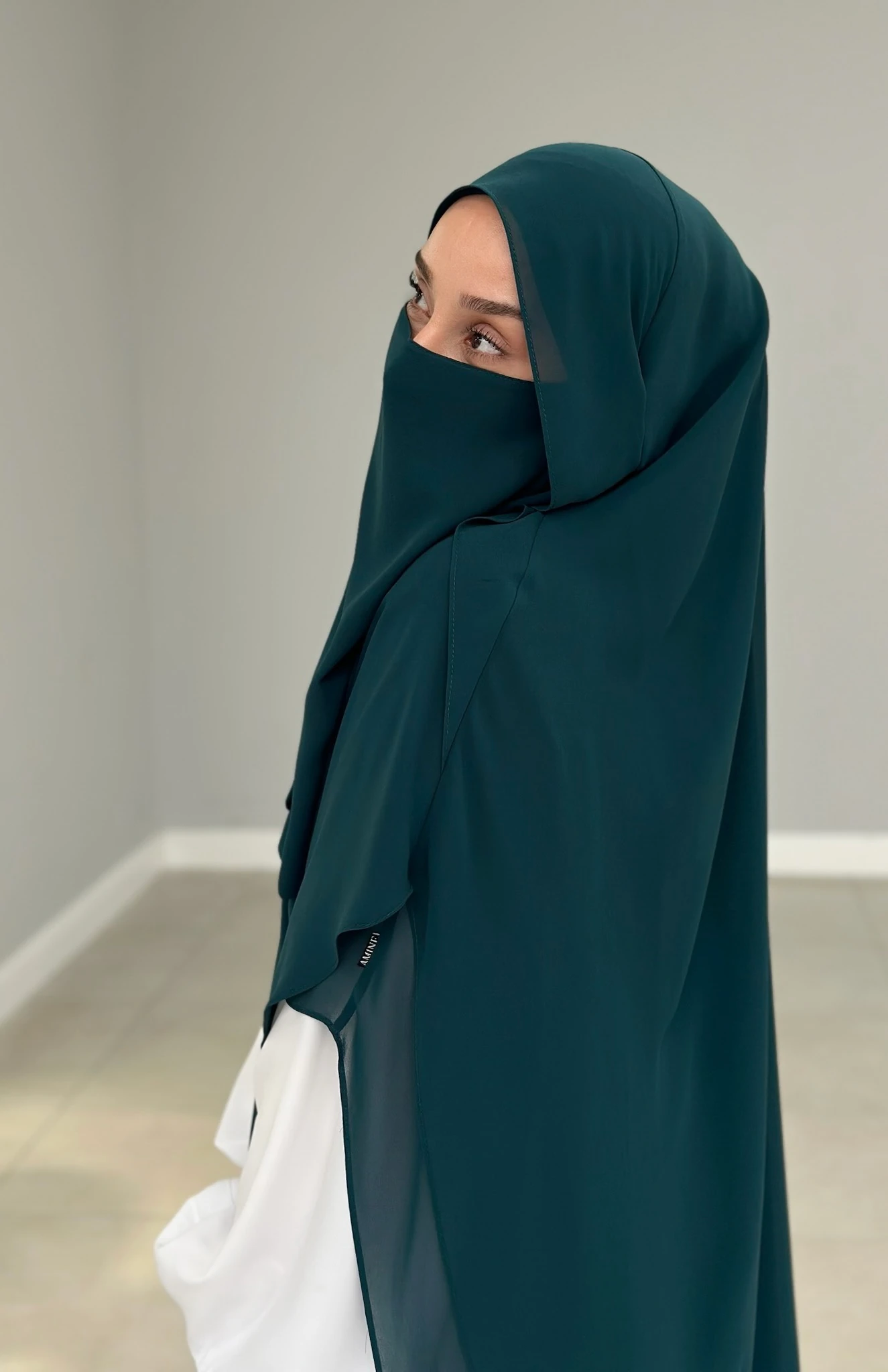 GÖLGELİ ŞİFON SUFLE UZUN  ZÜMRÜT YEŞİLİ