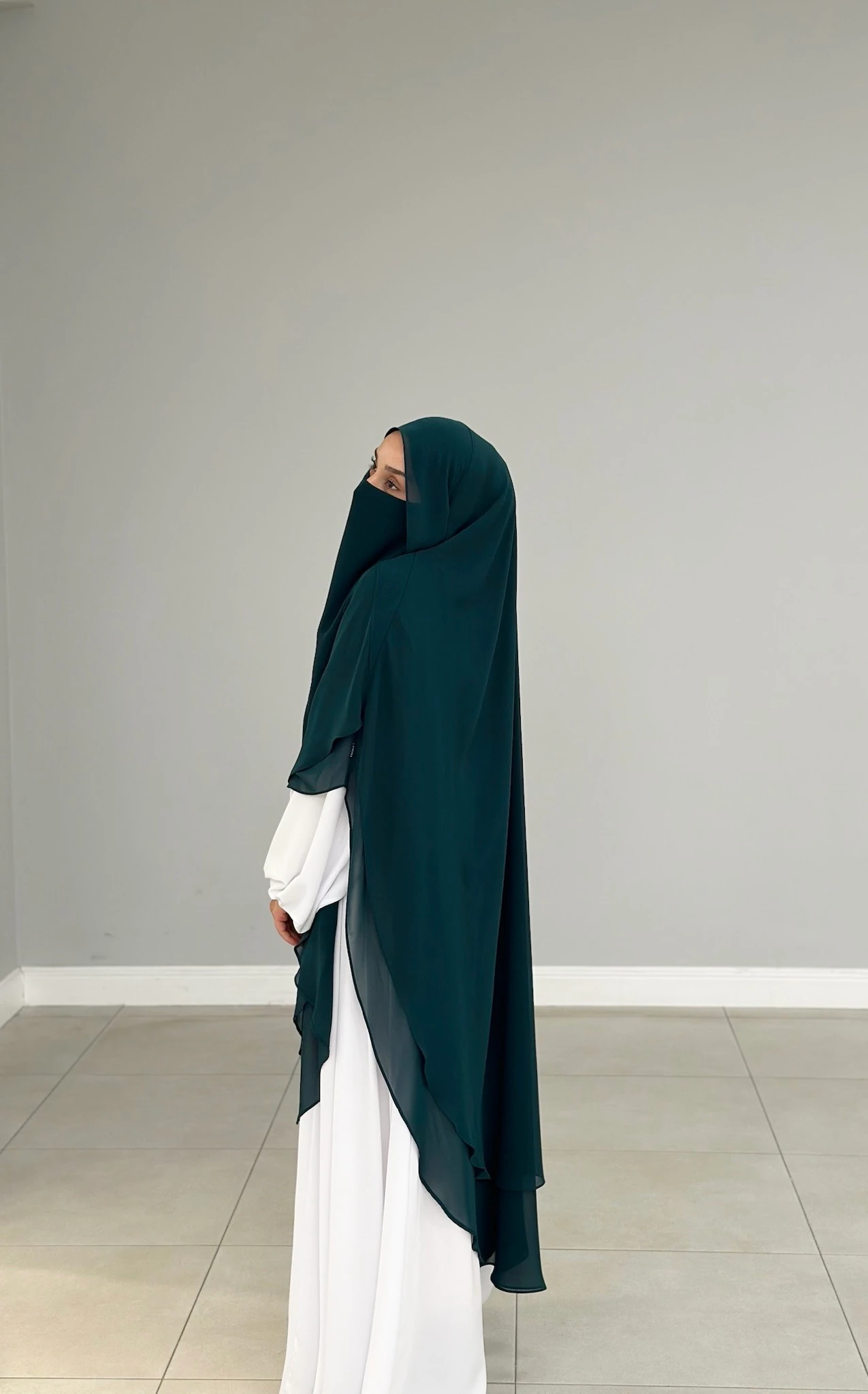 GÖLGELİ ŞİFON SUFLE UZUN  ZÜMRÜT YEŞİLİ