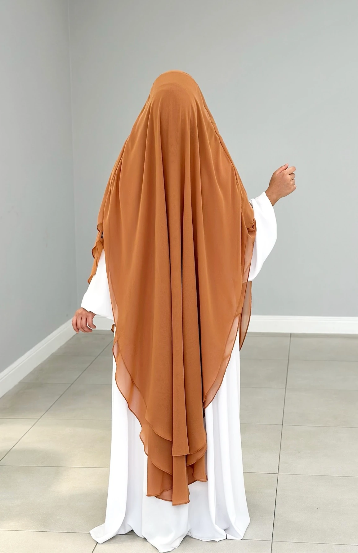 GÖLGELİ ŞİFON SUFLE UZUN ŞEFTALİ