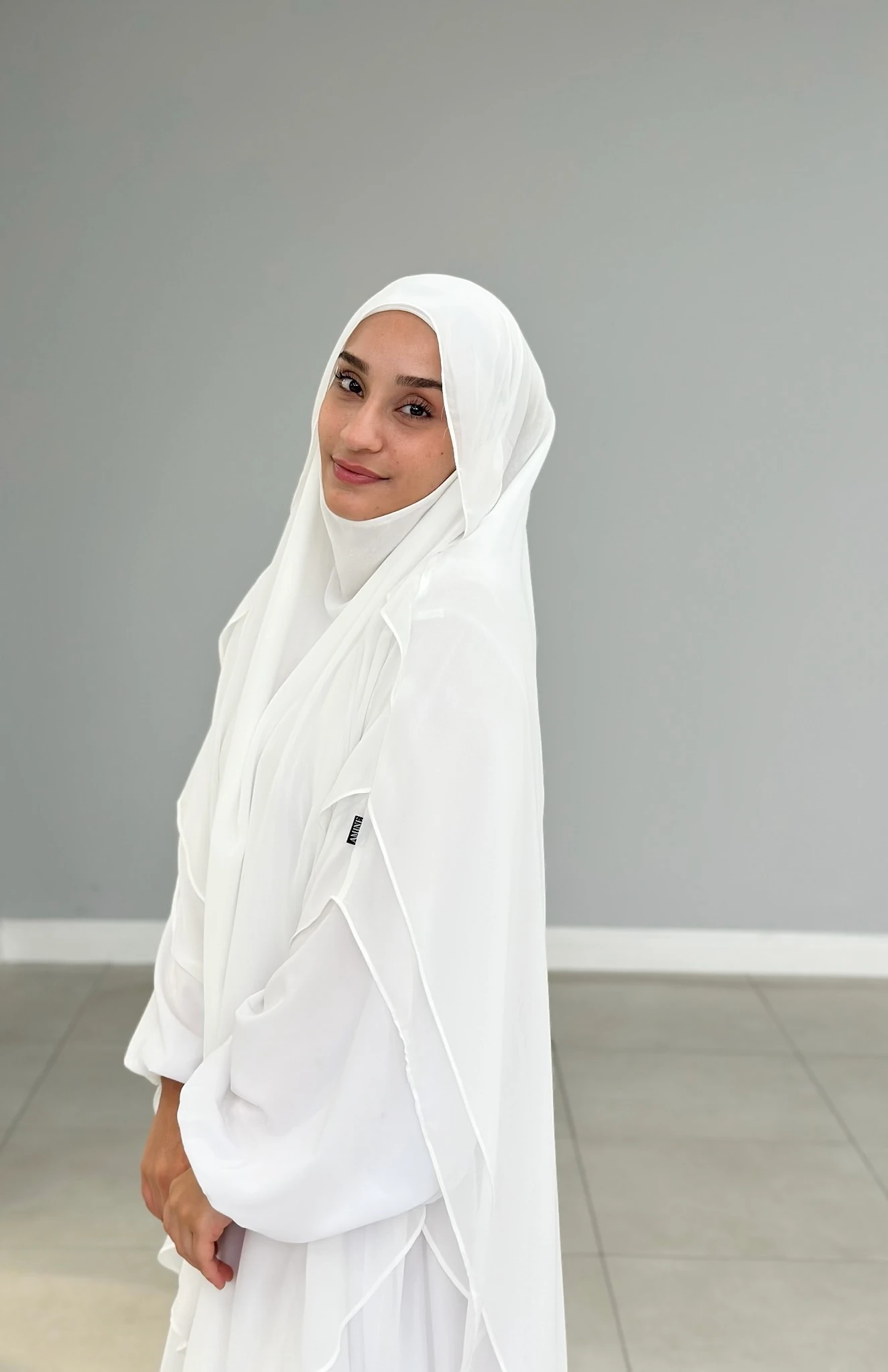 GÖLGELİ ŞİFON SUFLE UZUN BEYAZ 