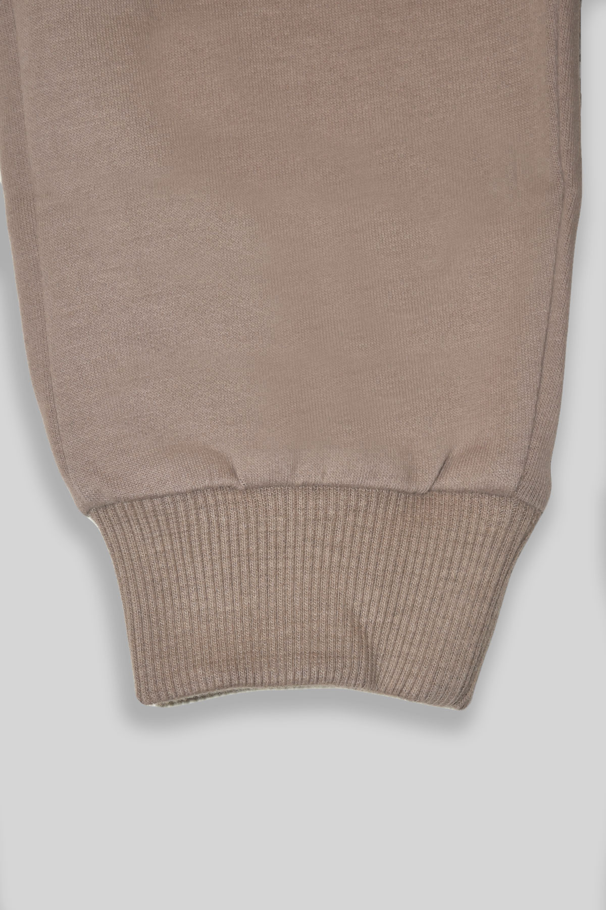 Erkek Çocuk %100 Organik Pamuk Bitki Baskılı Yumuşacık Trend Eşofman Takımı - 1008 - Kahverengi