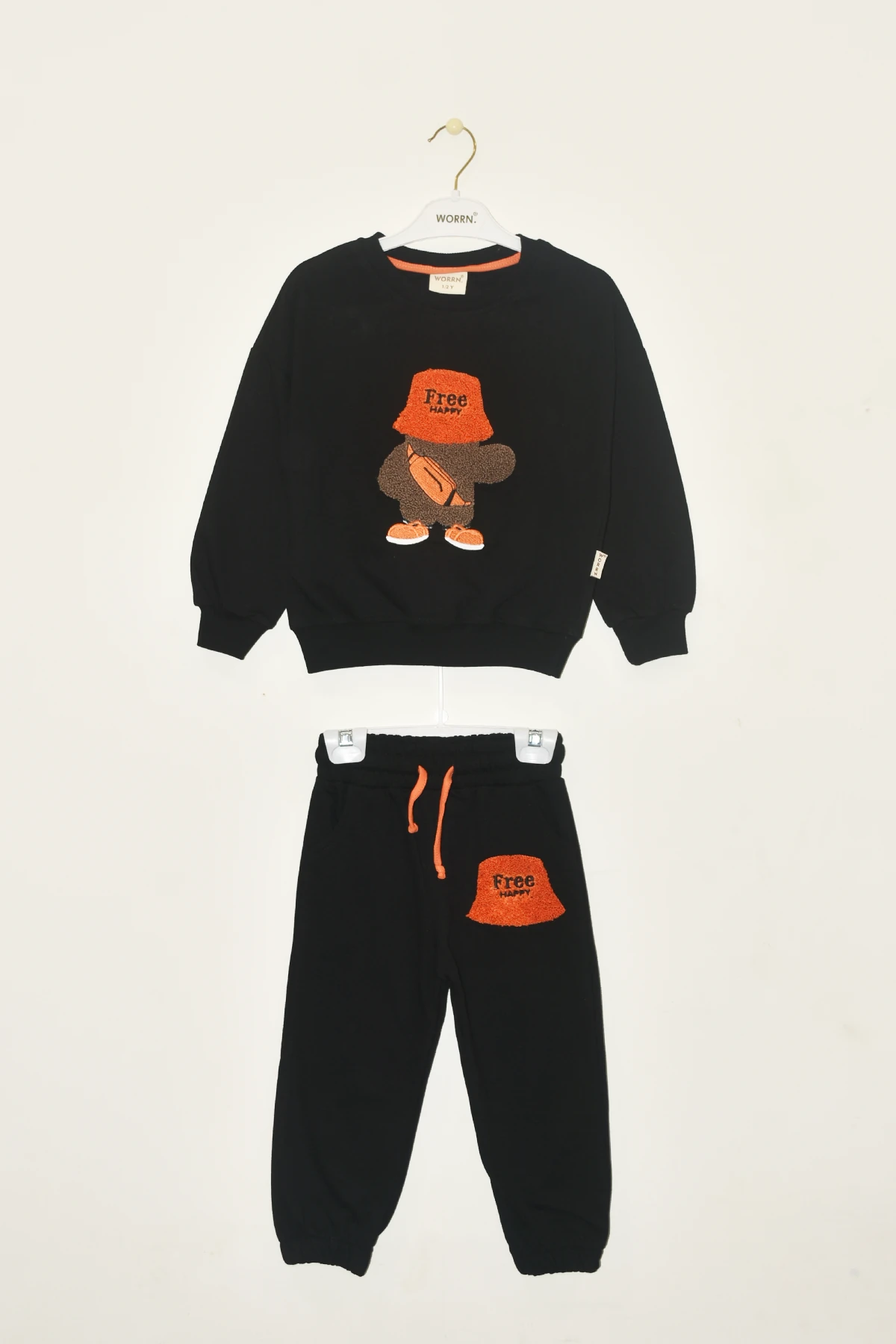 Erkek Çocuk %100 Pamuk Free Happy Süzene Nakışlı Paça Lastikli Trend Takım - 2146 - Sıyah