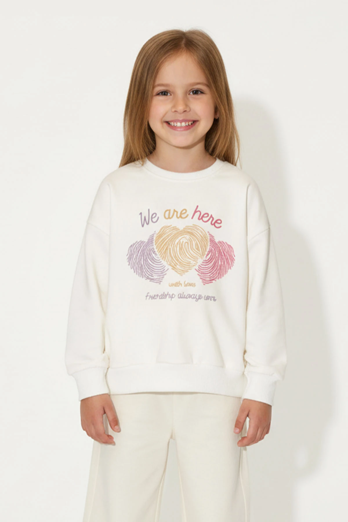 Kız Çocuk %100 Pamuk Kalp Desenli Bisiklet Yaka Trend Sweatshirt - 1022S - Beyaz