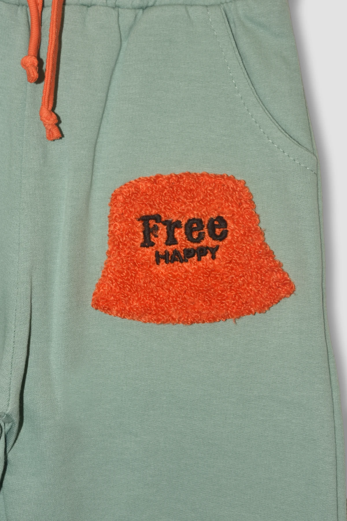 Erkek Çocuk %100 Pamuk Free Happy Süzene Nakışlı Paça Lastikli Trend Takım - 2146 - Mınt