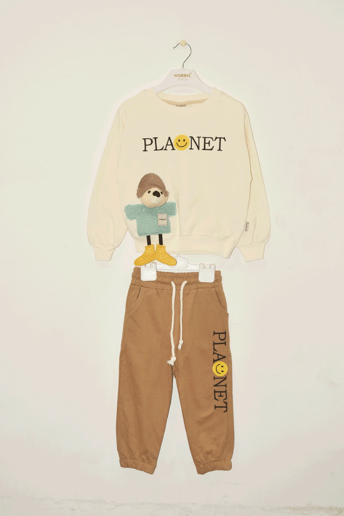 Erkek Çocuk %100 Pamuk Planet Nakışlı Ayıcık Aksesuarlı Eşofman Takım - 2149 - Kahverengi