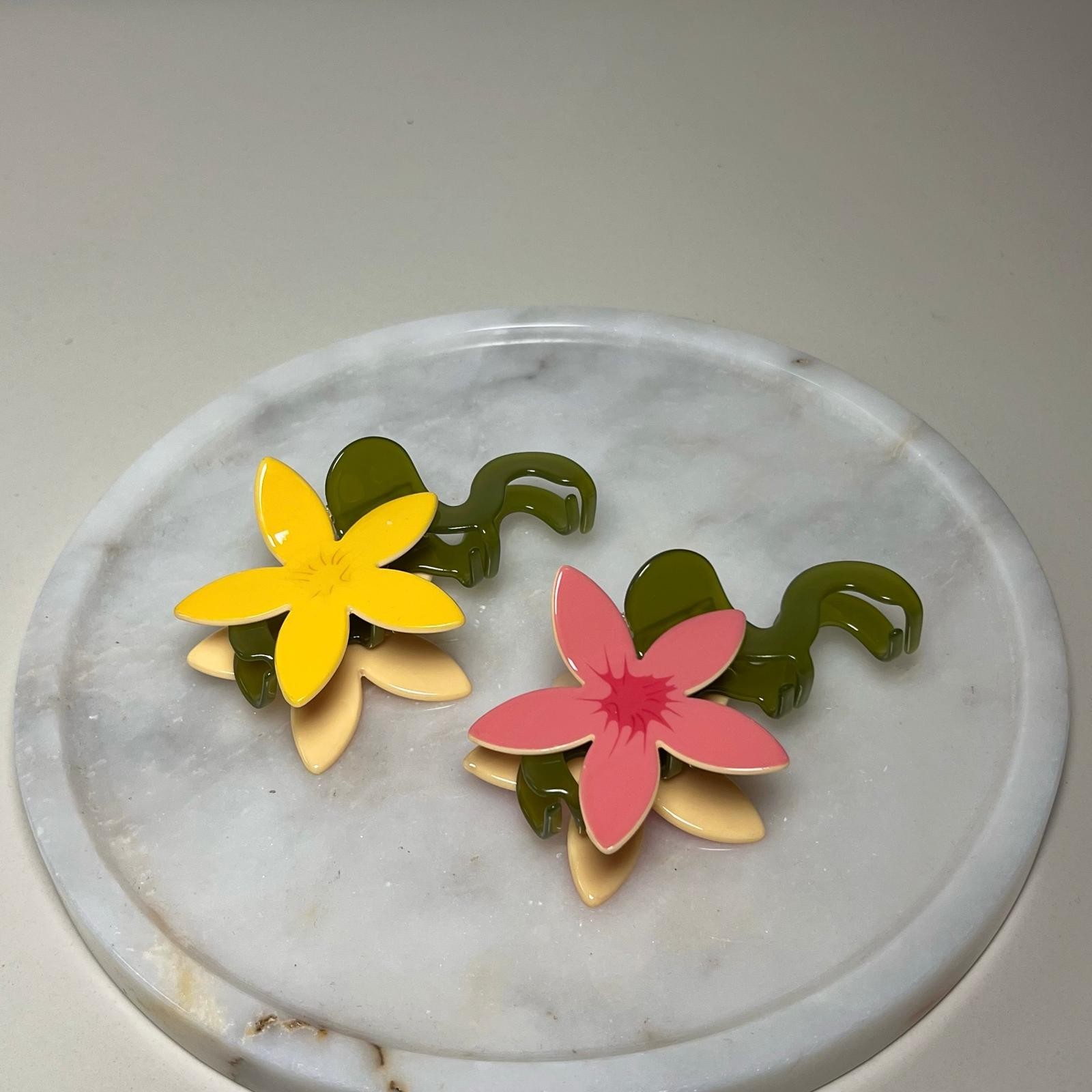 Z Hair Clip 