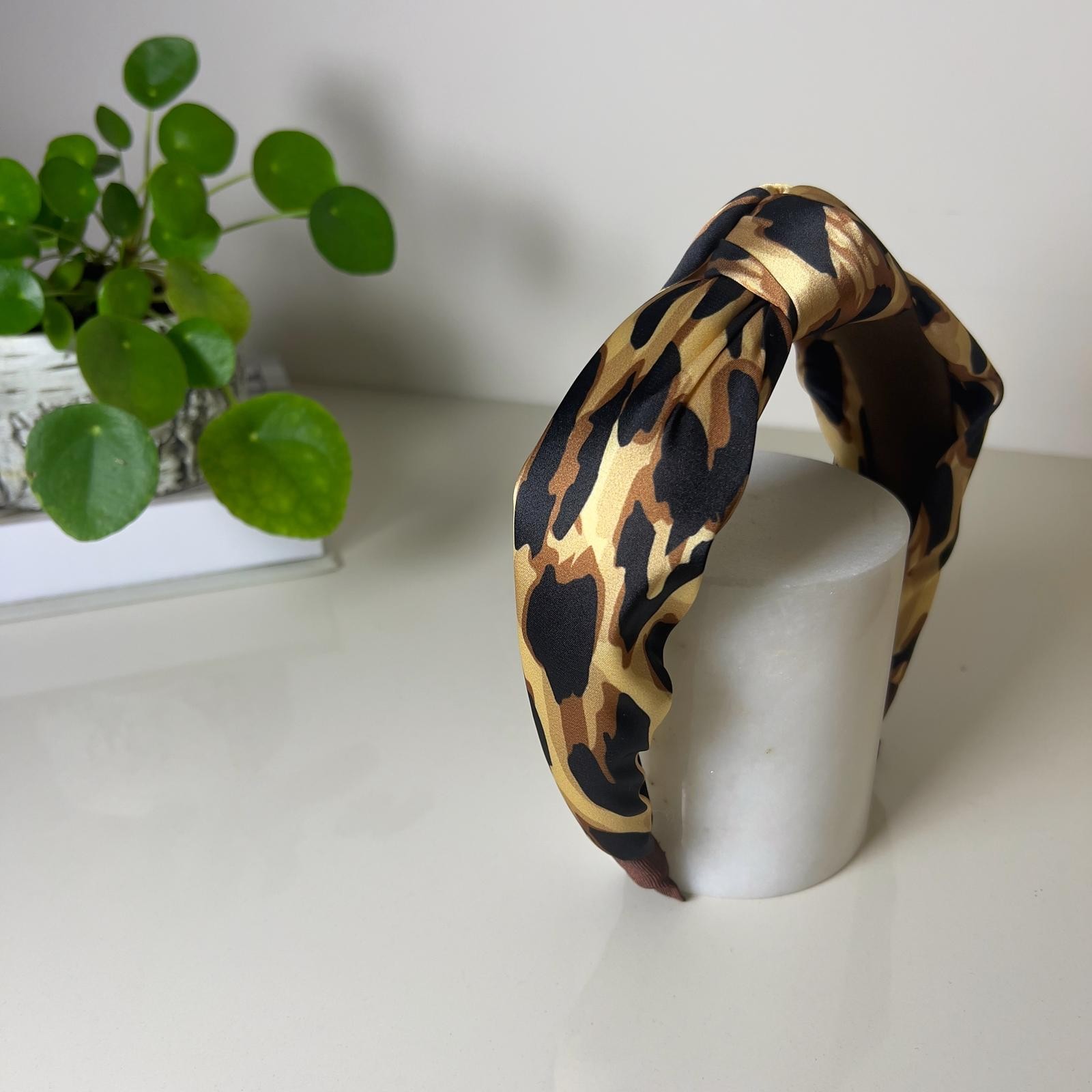 SATEEN GOLD LEOPARD HEADBAND