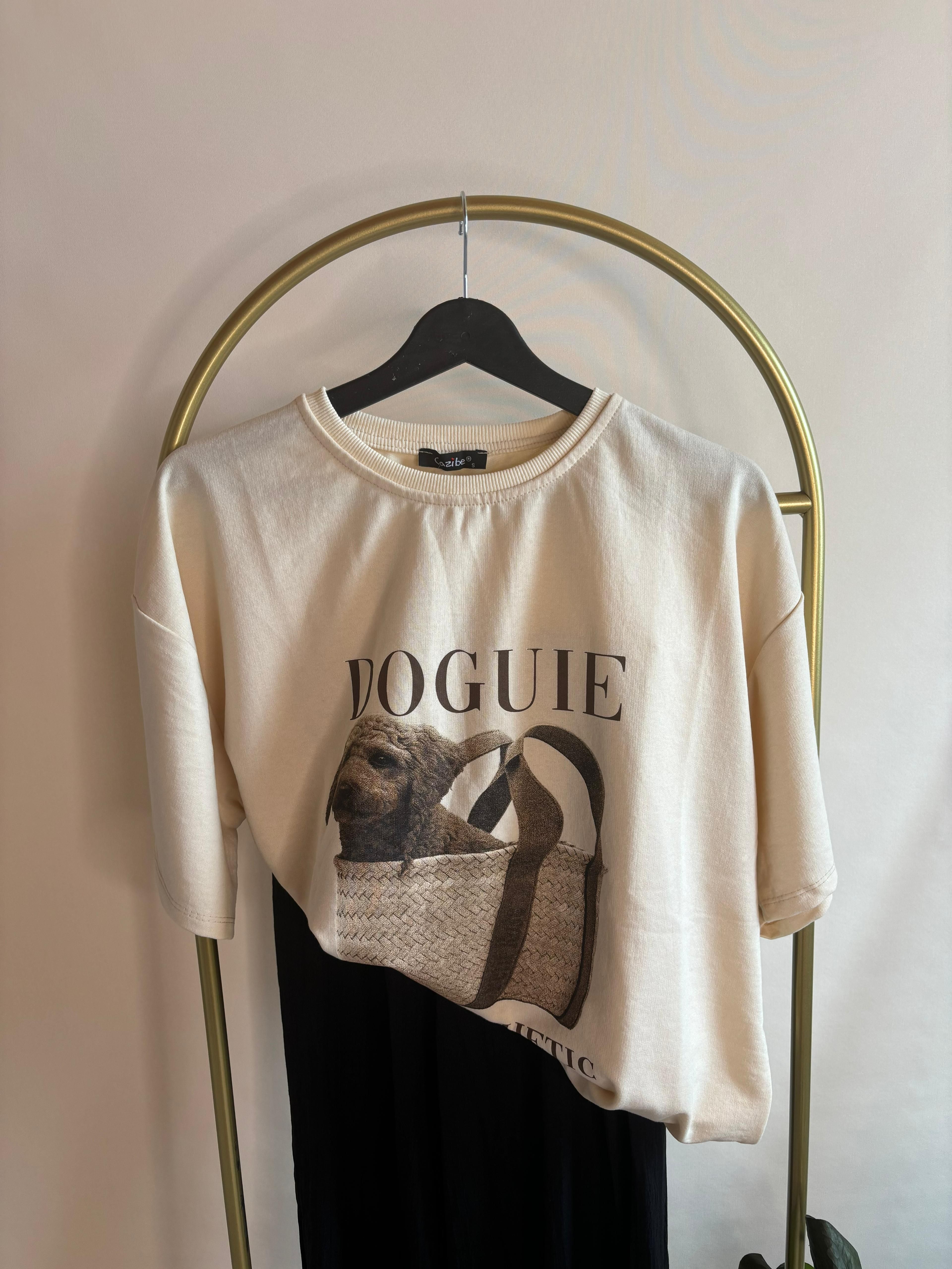 “DOGUIE” Baskılı Oversize Kadın Tişört – Sevimli ve Rahat Tasarım - Bej