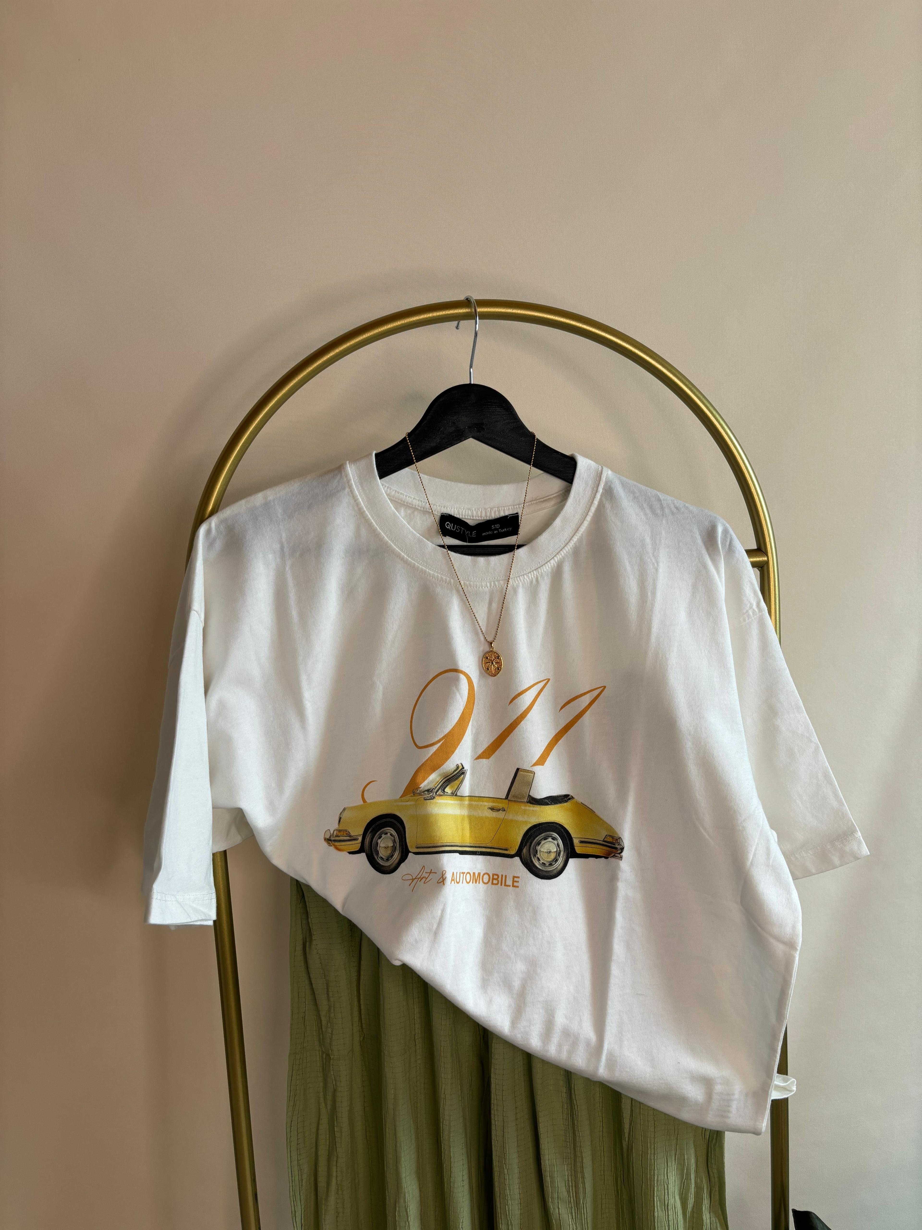 Otomobil Bakılı T-Shirt-Krem - STD