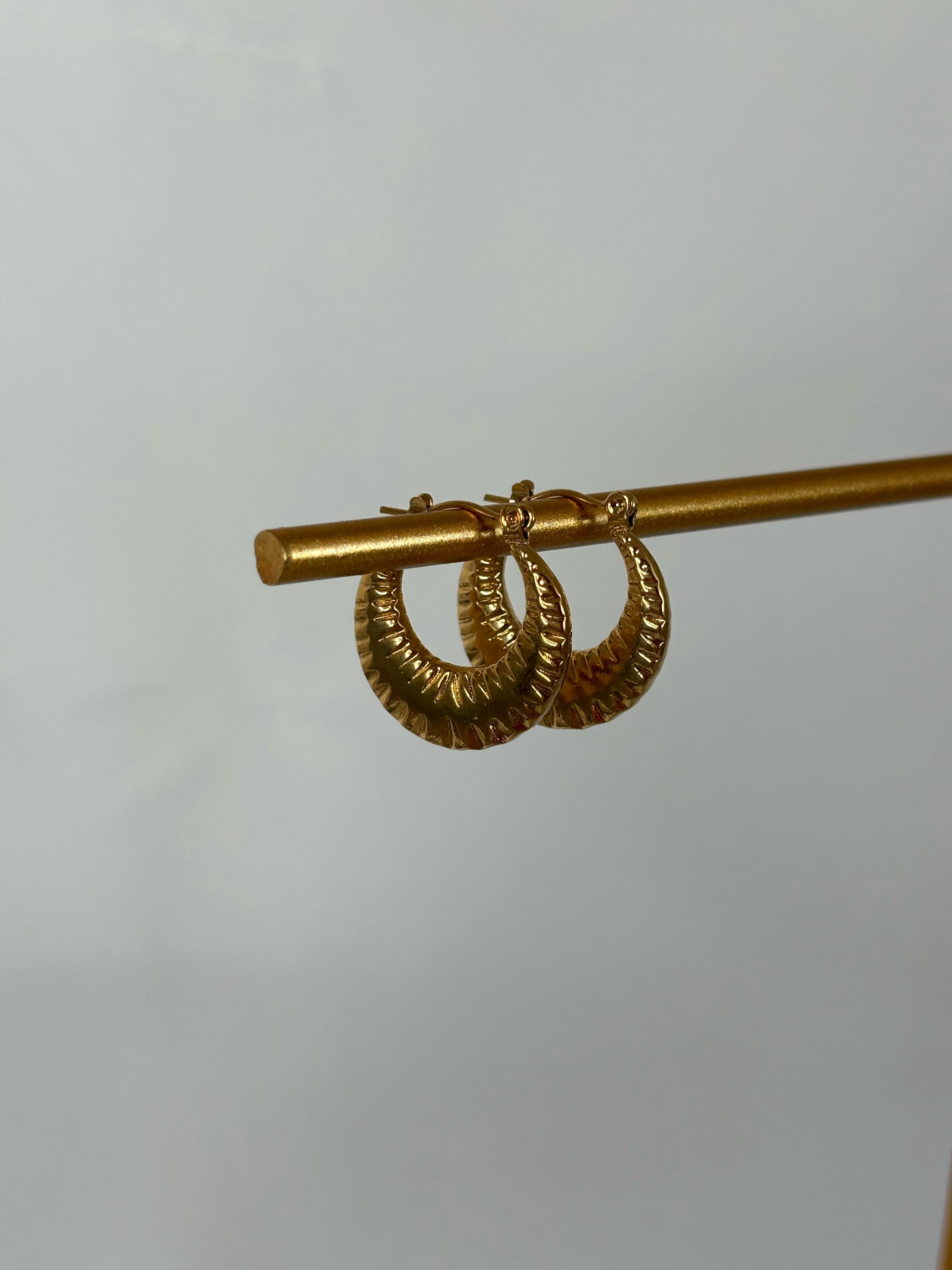 Vintage Gold Halka Küpe