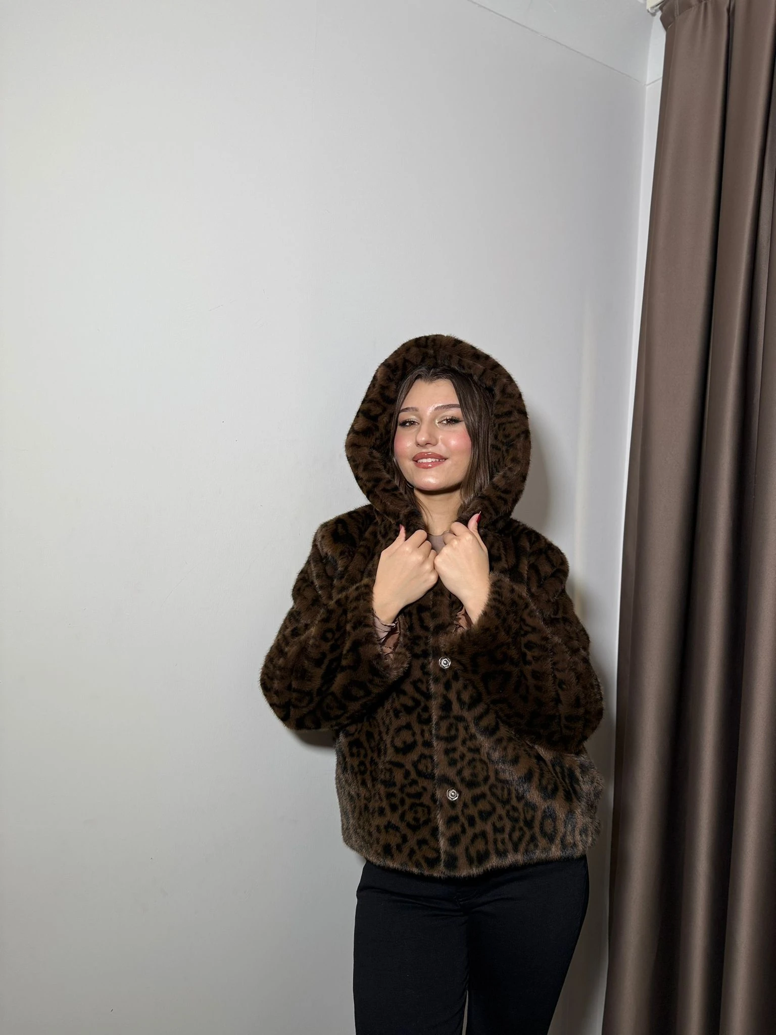 LEOPAR DESENLİ PREMİUM KÜRK