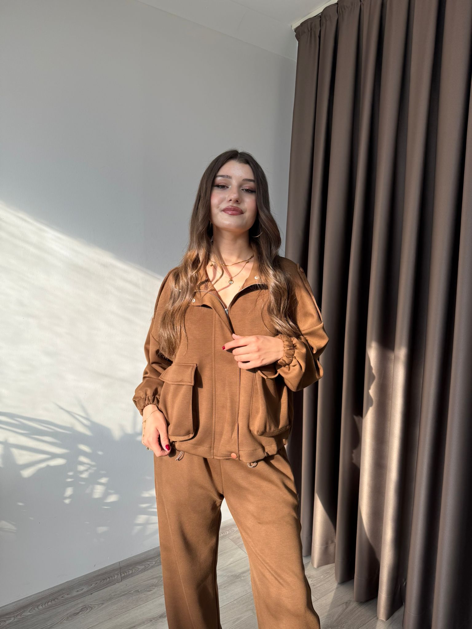 CEPLİ TASARIM EŞOFMAN TAKIMI