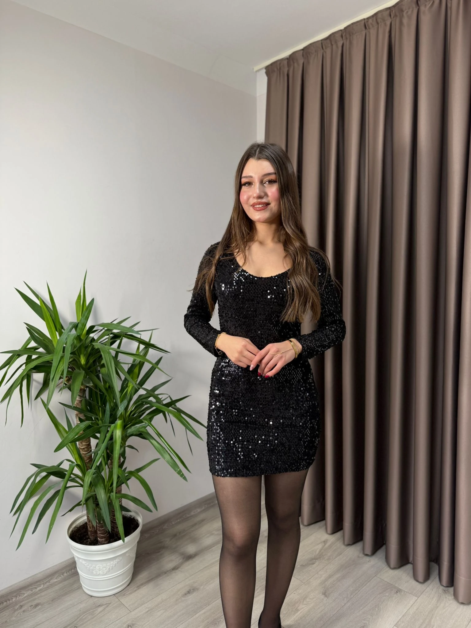 PAYETLİ MİNİ ELBİSE - Siyah