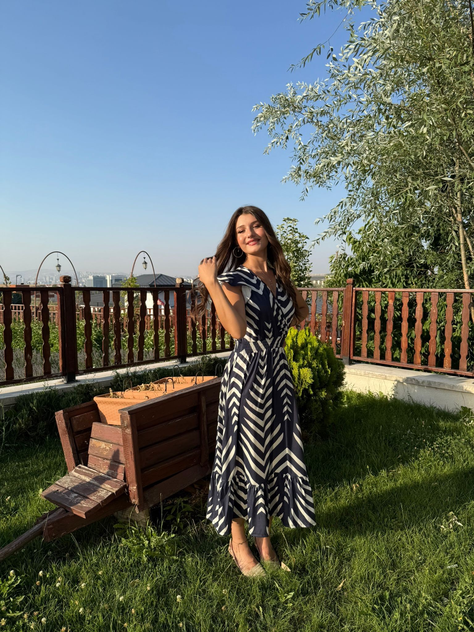 KRUVAZE YAKA DESENLİ ELBİSE