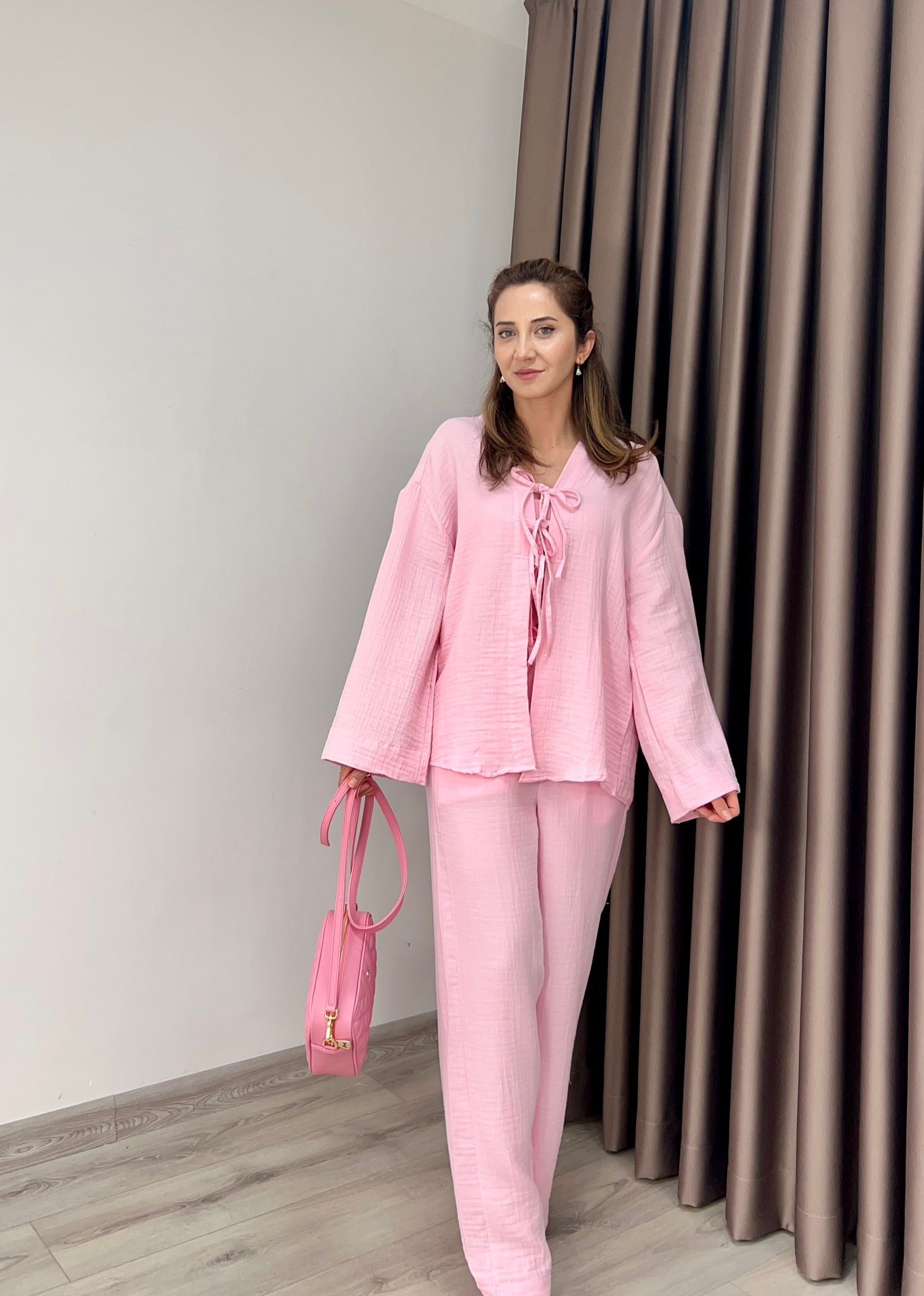Önü Bağlama Detaylı Müslin Takım - Pembe