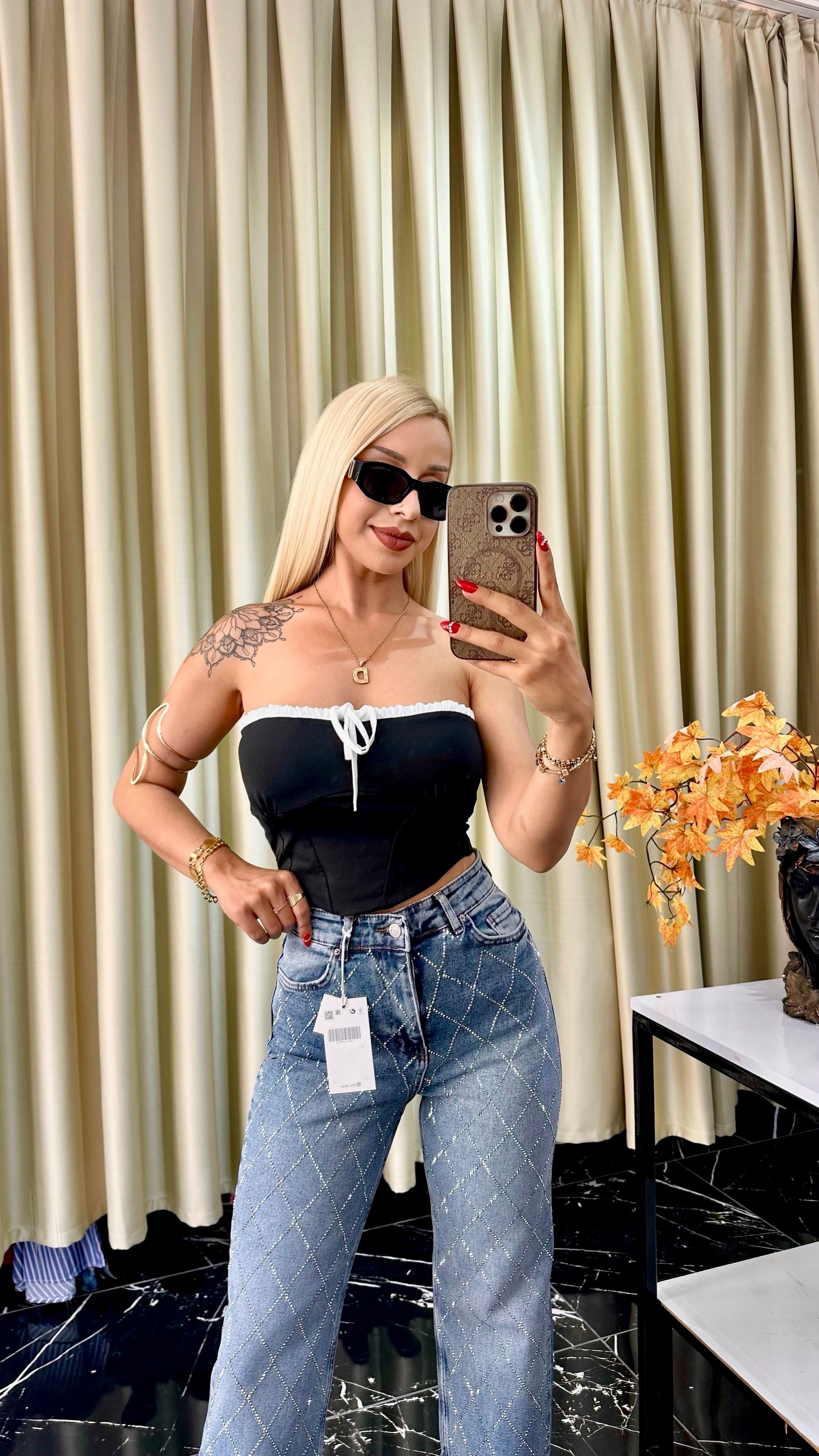 Marka Model Brck Crop